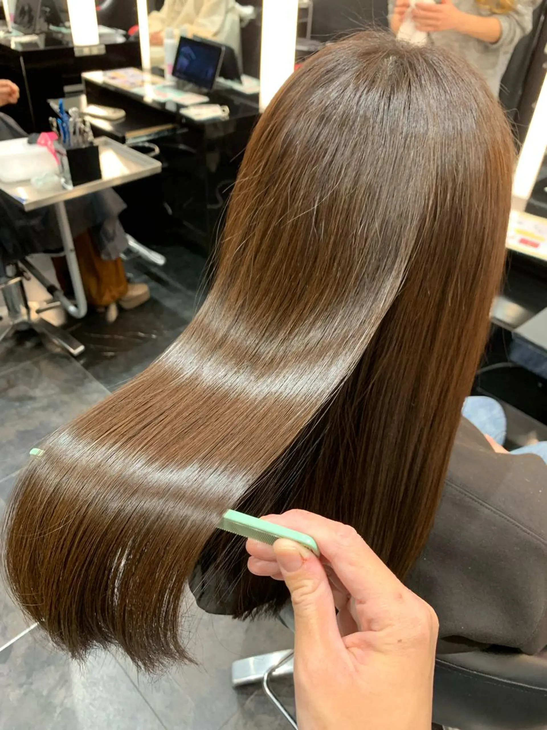 ロング パーマ ストレートパーマ 艶髪/白髪ぼかし ヘッドスパ/大野結菜のヘアスタイル