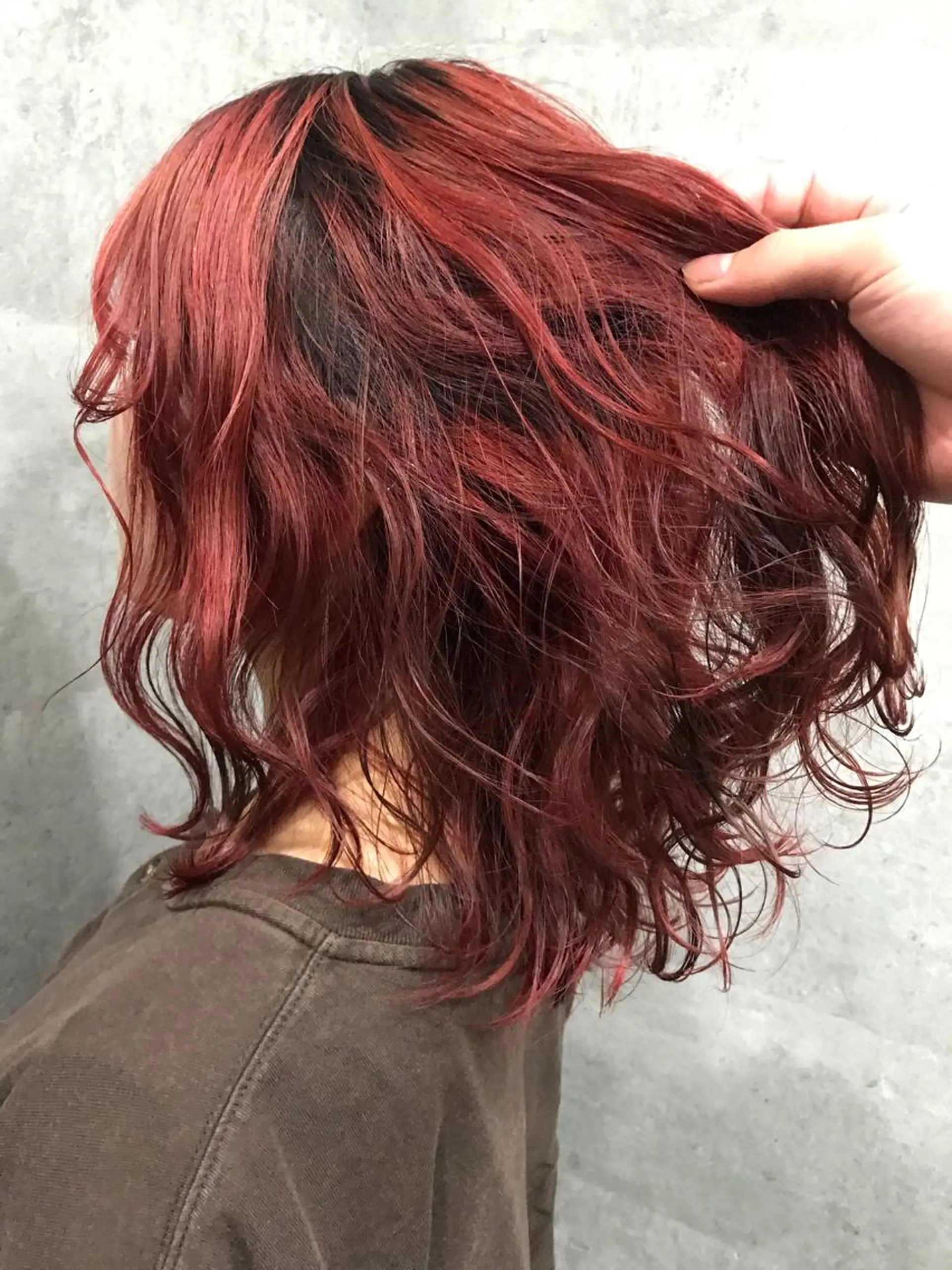 ミディアム DopeLIT モデル募集中のヘアスタイル