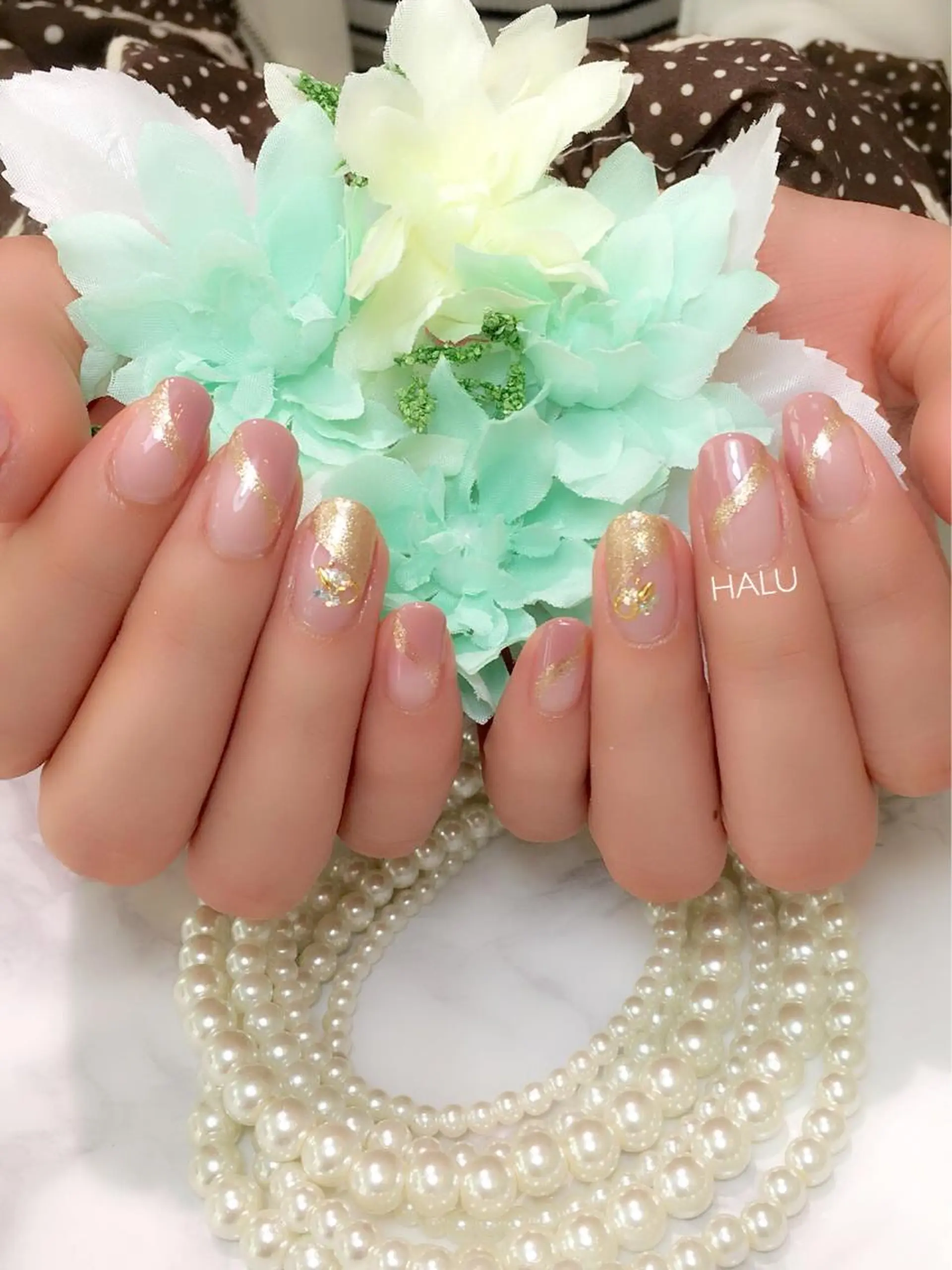 ネイル フレンチネイル ゴールド 斜めフレンチ ピンク HALU ハルのネイルデザイン