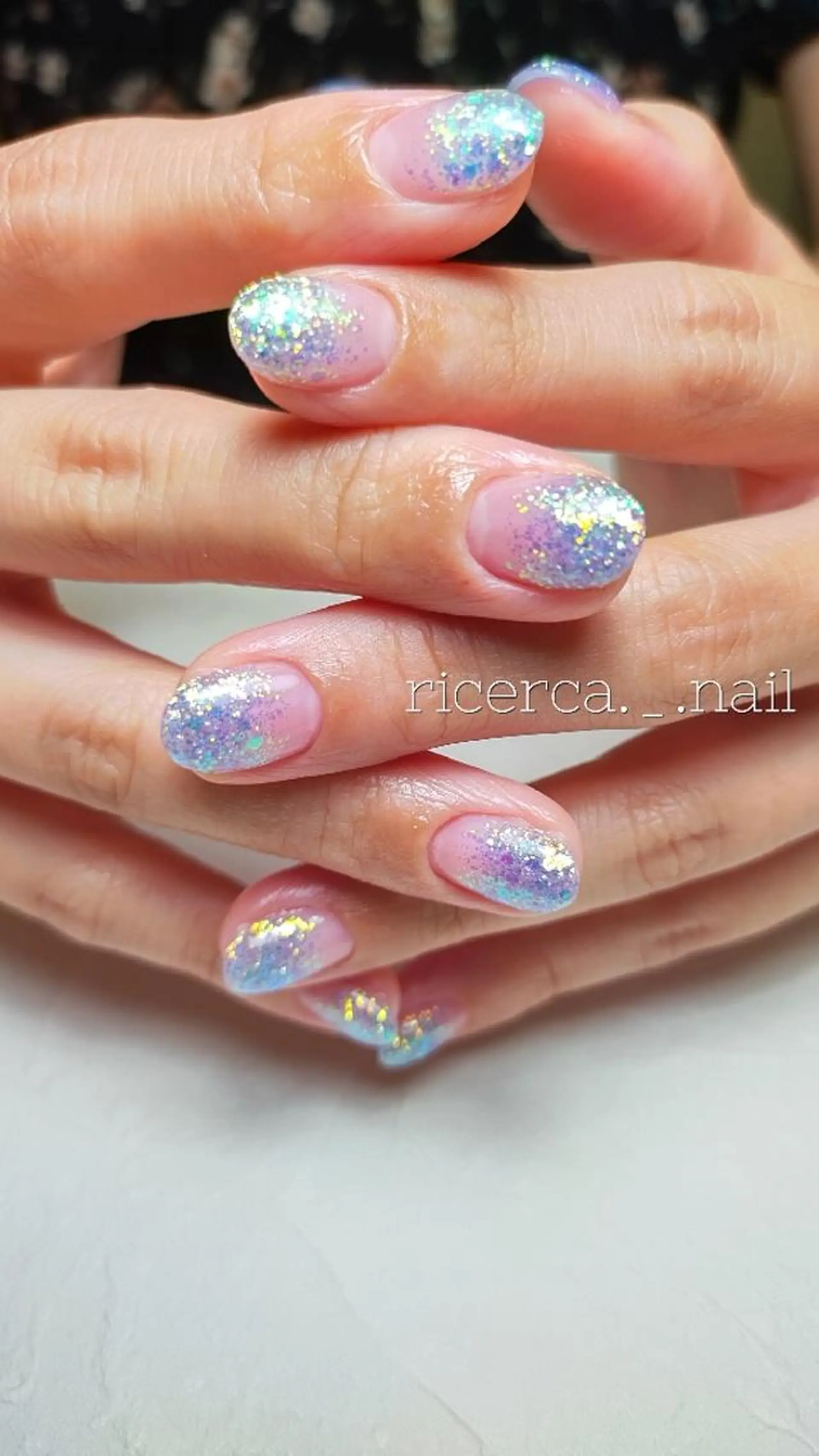 ネイル ブルー ジェルネイル グラデーション キラキラネイル ラメ(グリッター) ハンドネイル ricerca._. nail ちゃこのネイルデザイン