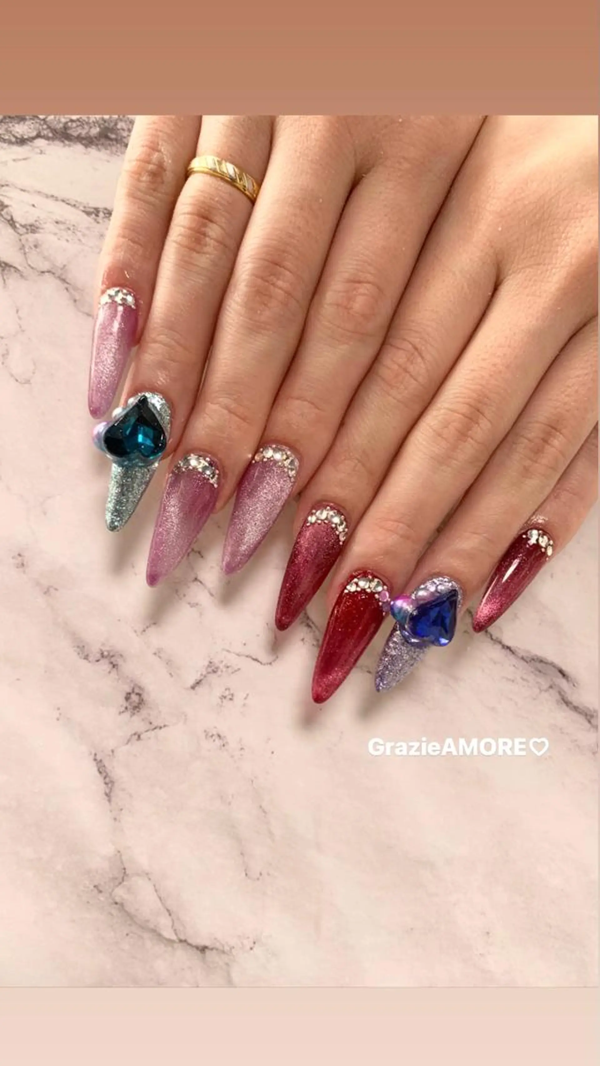 ネイル マグネットネイル ハンドネイル Grazie AMOREのネイルデザイン