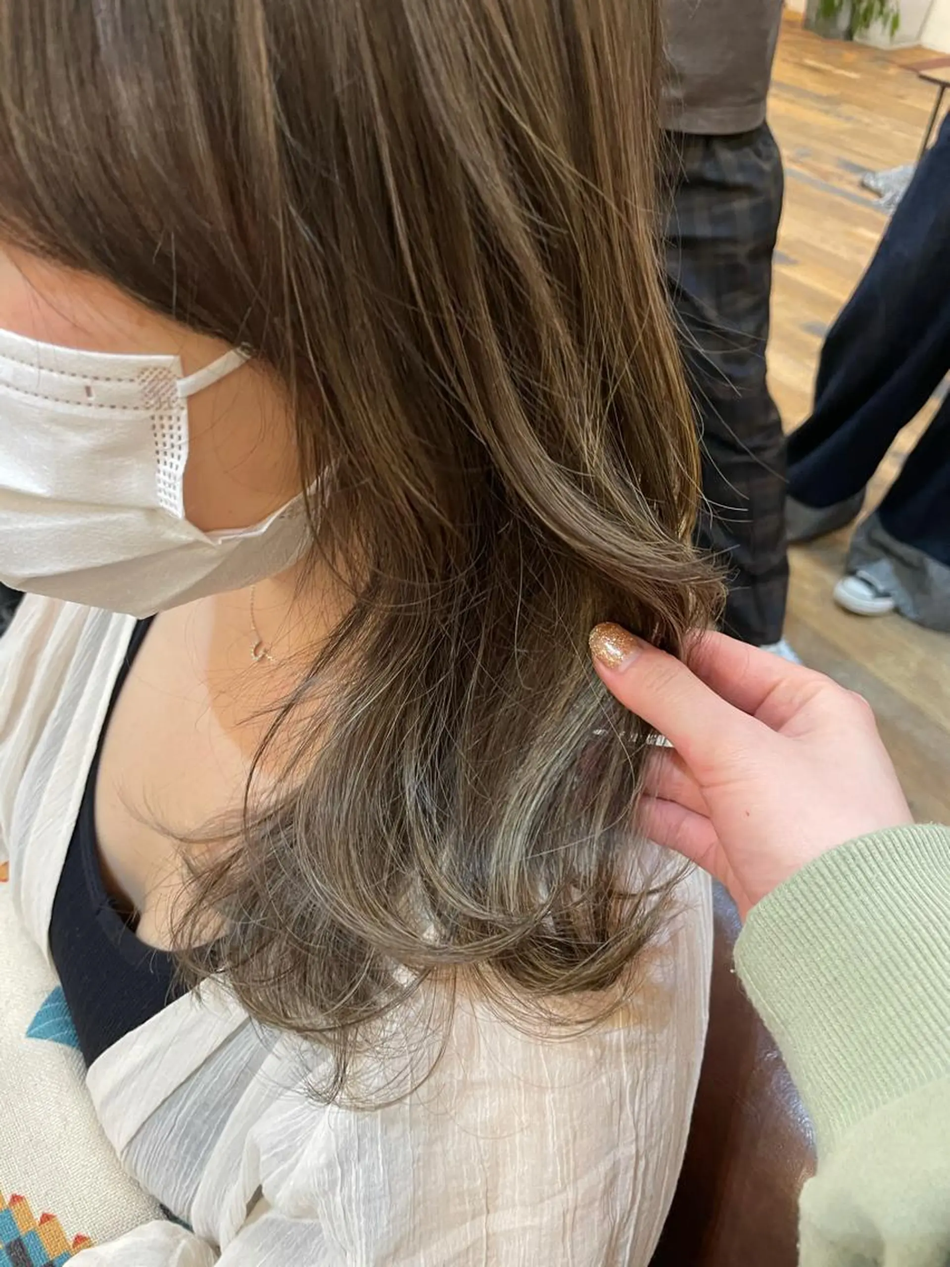 ミディアム カラー ハイライトカラー ハイライト 銀 座のヘアスタイル