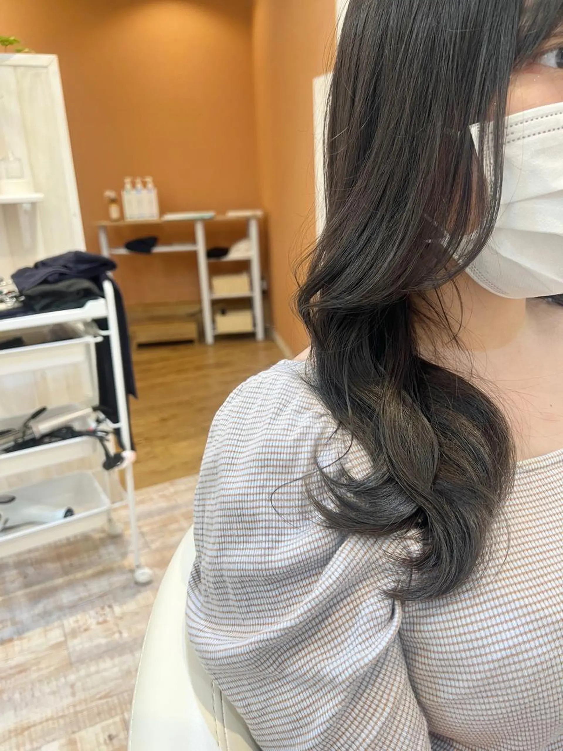 セミロング カラー カット 縮毛矯正 トリートメント 佐藤史哉＊ 韓国レイヤー赤み除去のヘアスタイル