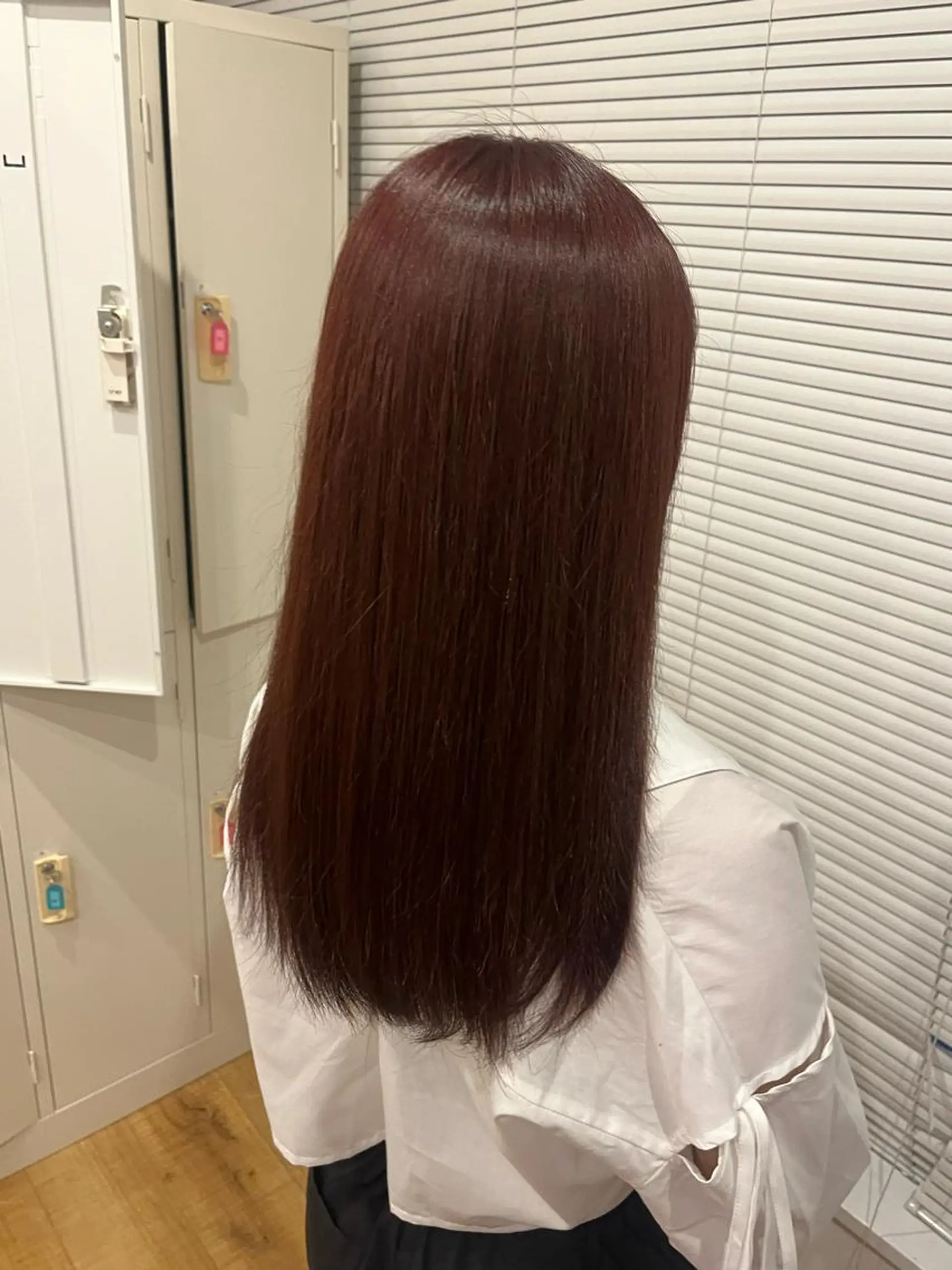 カラー 藤原 智恵のヘアスタイル