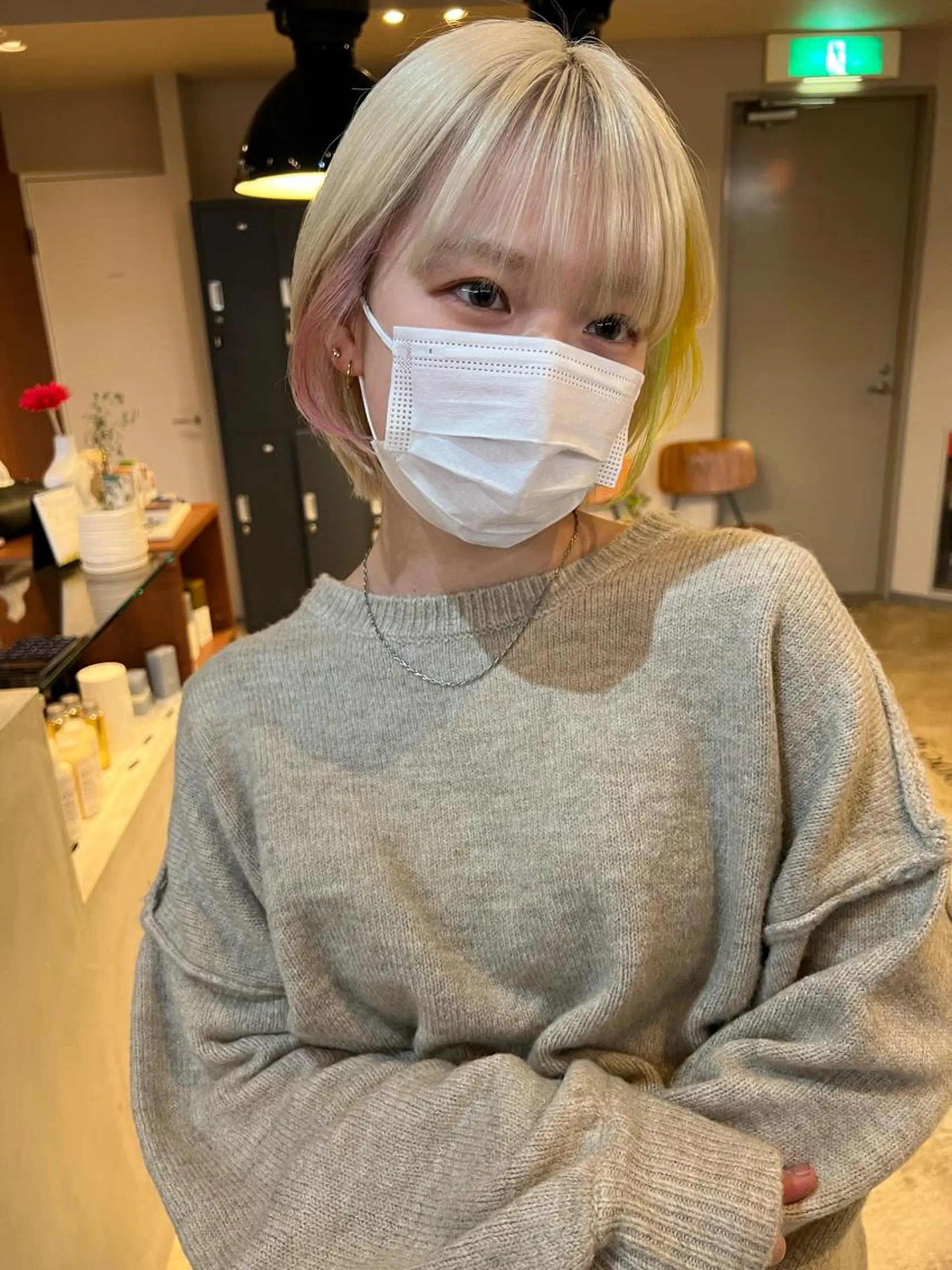 セミロング ミルクティーベージュ outaのヘアスタイル