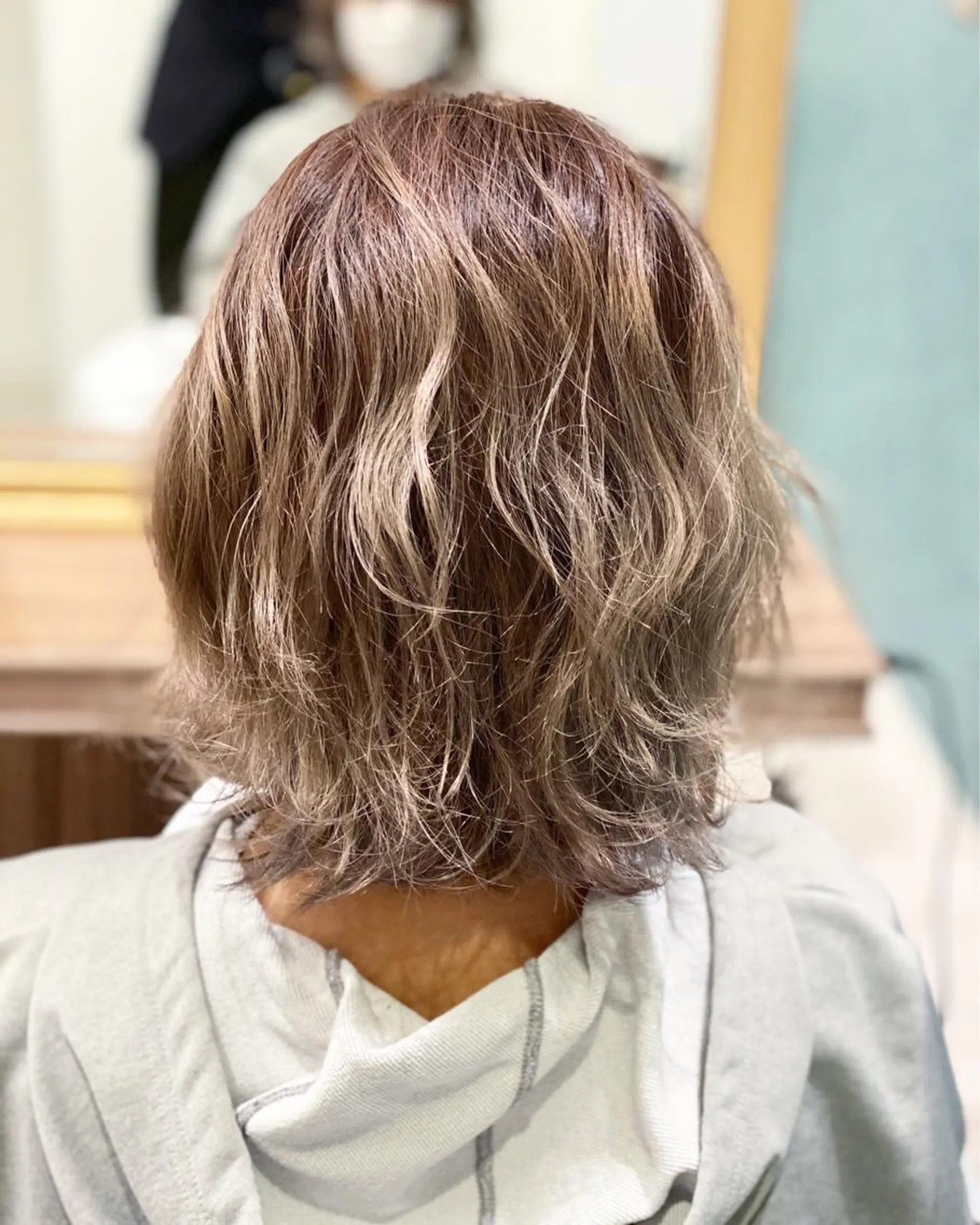 ミディアム カラー バレイヤージュ ベージュカラー レイヤーカット 💎大人ハイライト 💎上杉一也💎のヘアスタイル