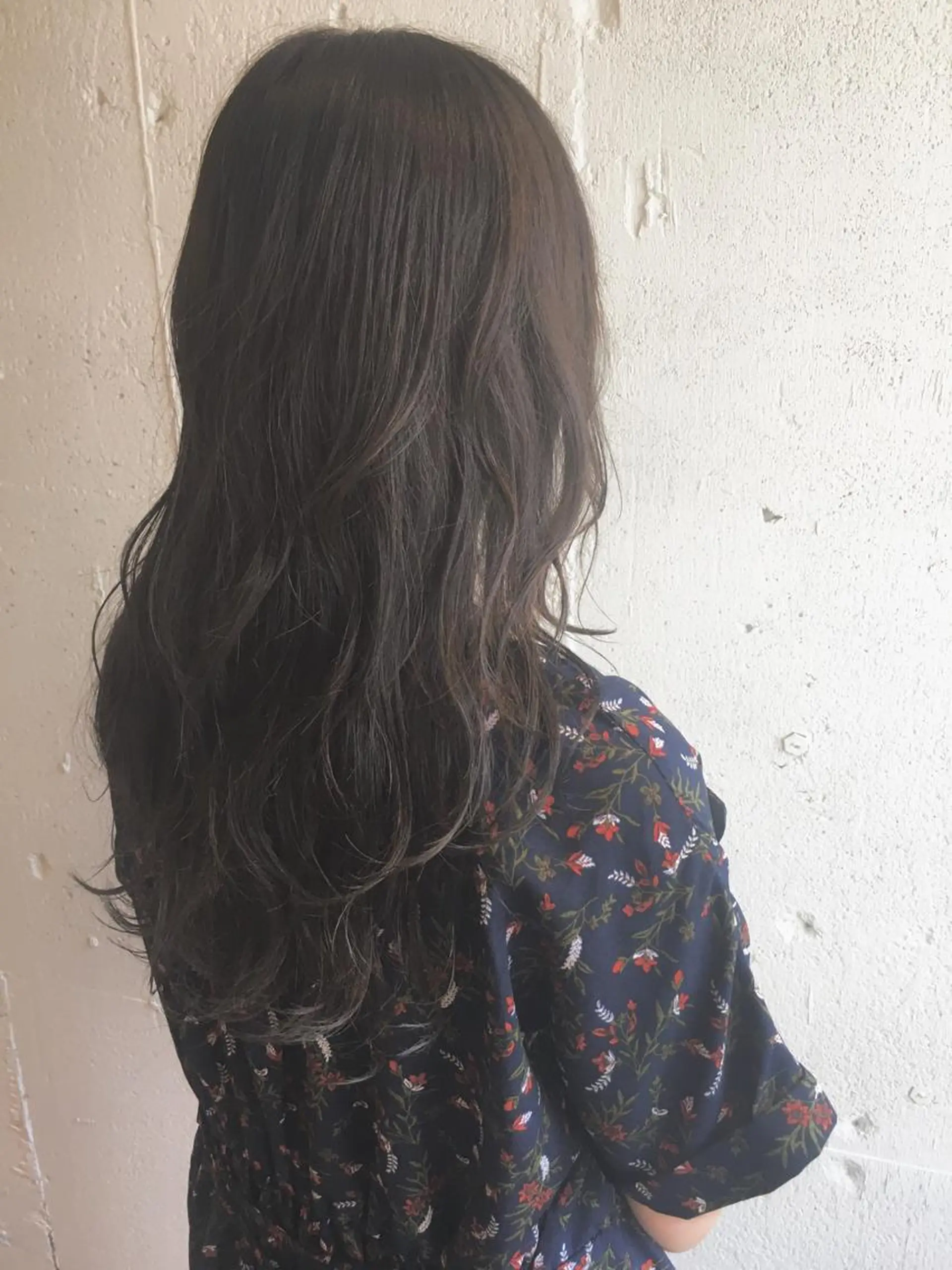 ロング アッシュ アッシュグレー カット パーマ フジサキ ケンのヘアスタイル