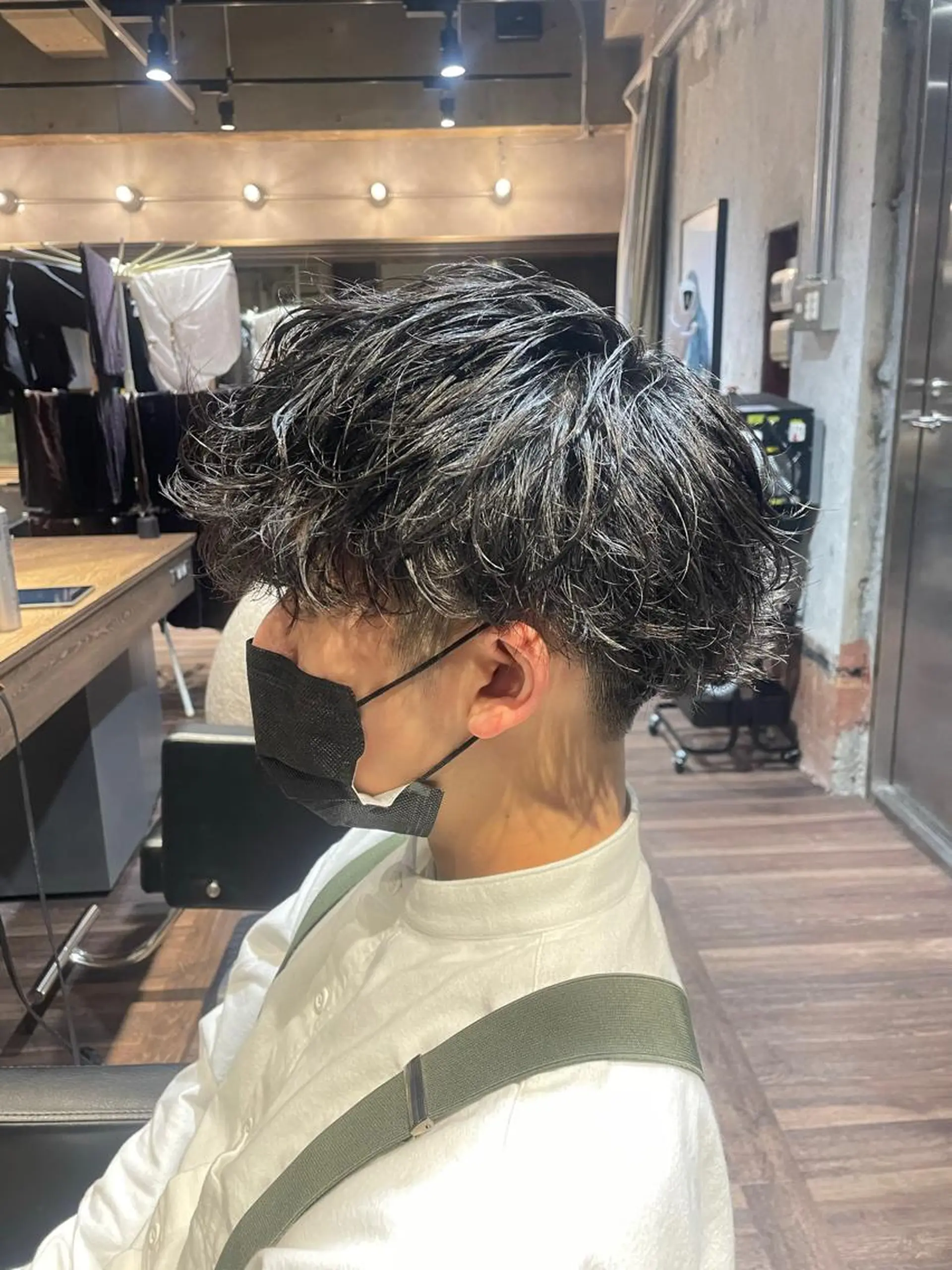 ミディアム パーマ ミディアムパーマ うざバング 村上 翔平のヘアスタイル