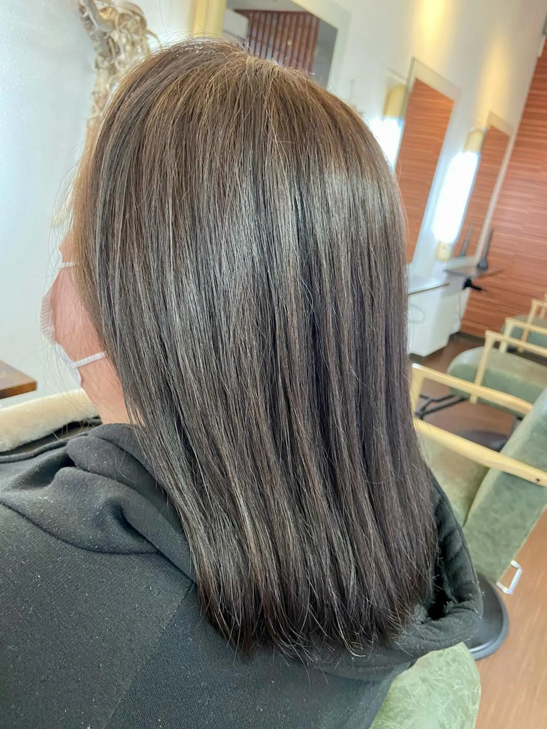 ミディアム カラー 黒髪 透明感カラー インナーカラー指名 No.1菊池柊真のヘアスタイル