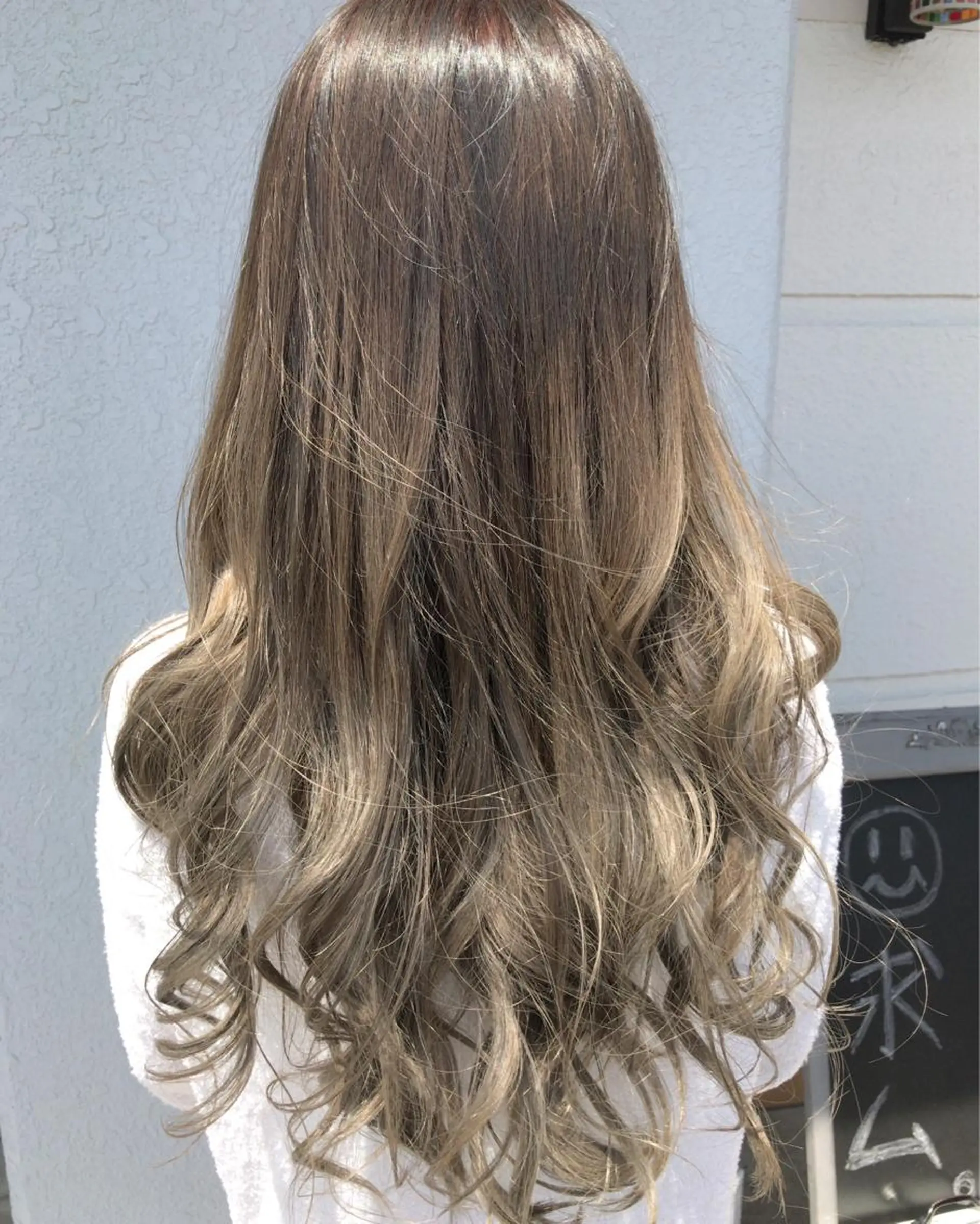 ロング カラー レイヤーカット匠 イソザキノリユキのヘアスタイル