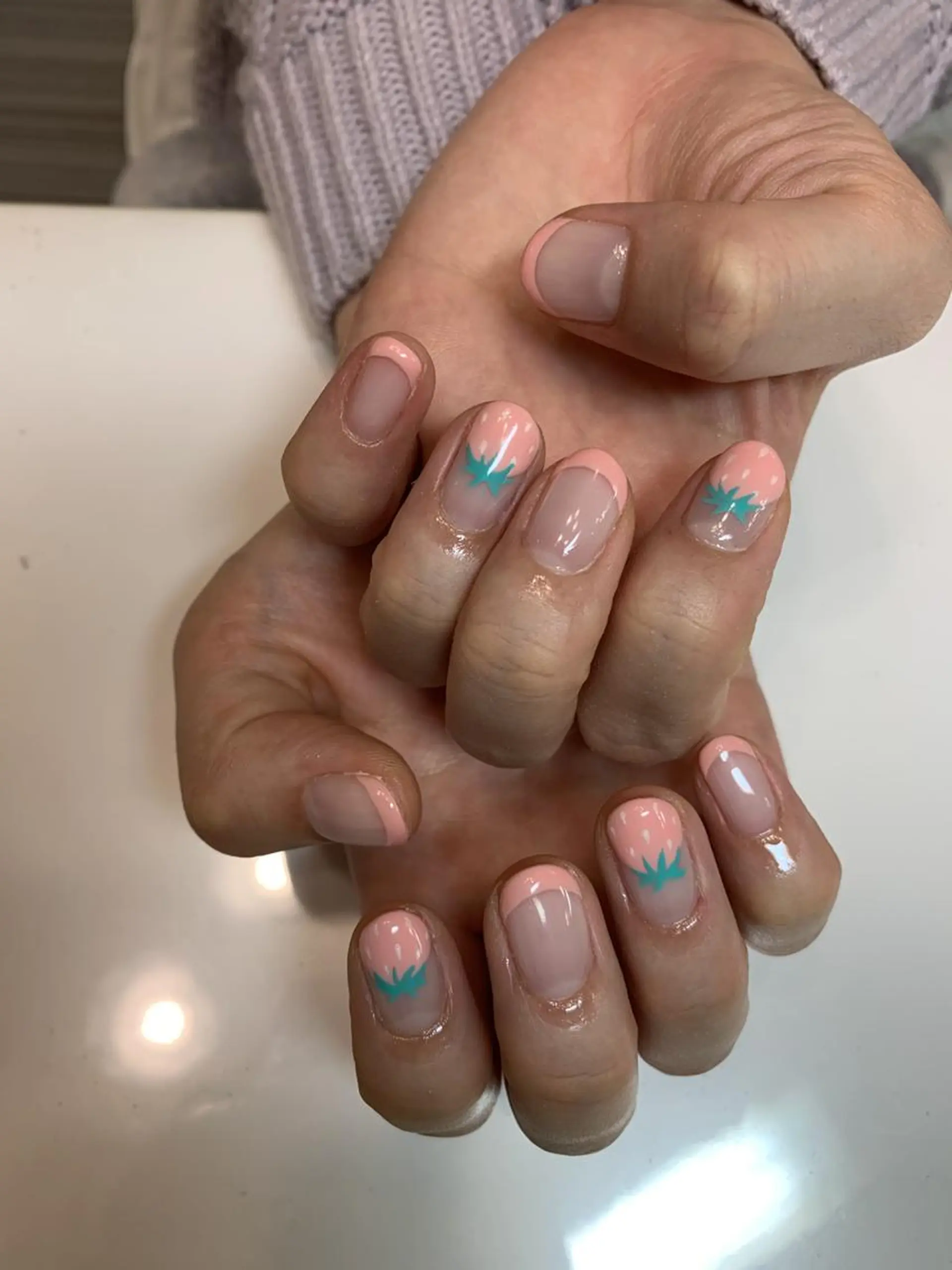 ネイル ネイルリボン 受付スタッフのネイルデザイン