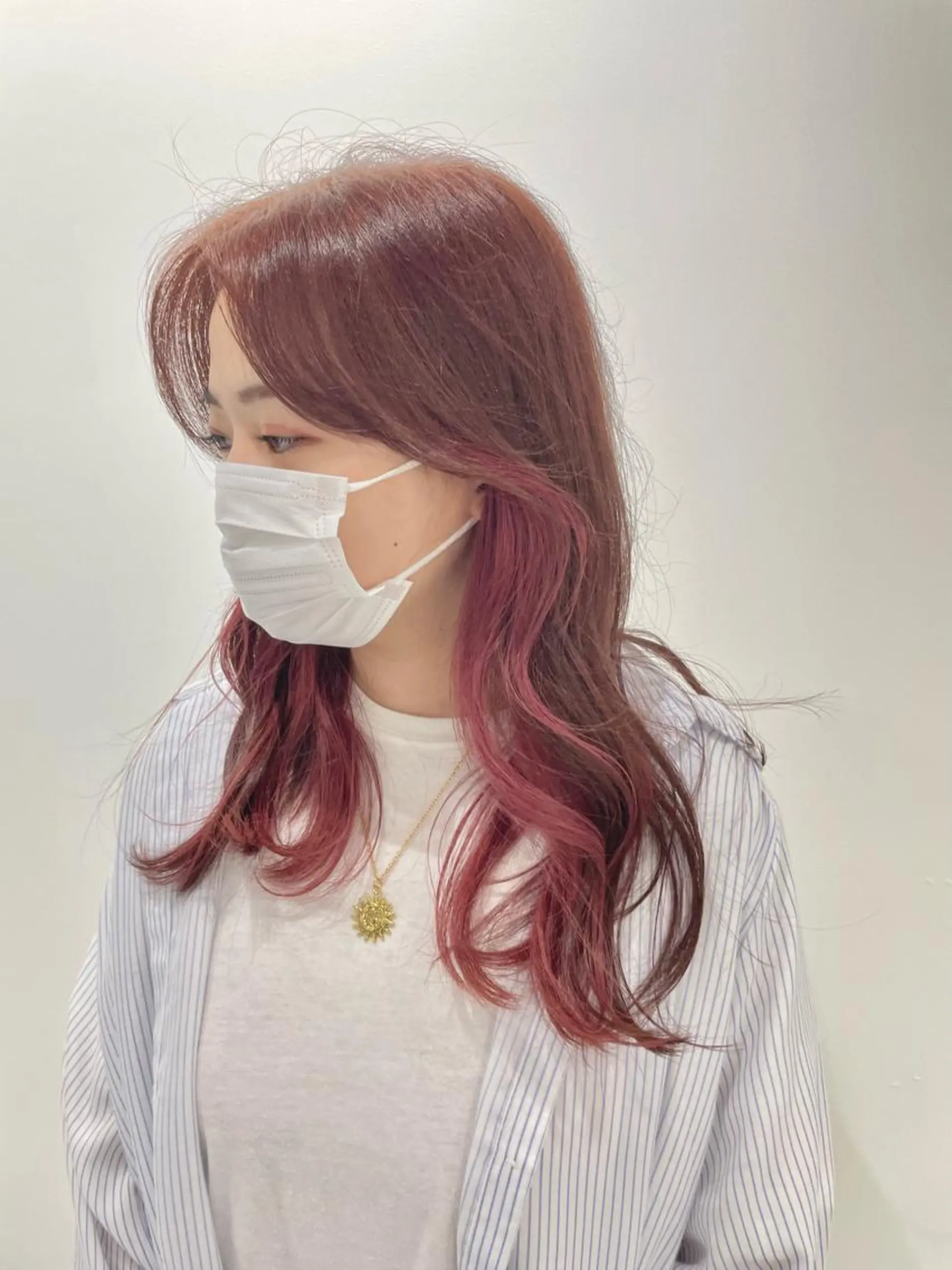 ロング カラー イヤリングカラー インナーカラー ピンクカラー ヨシンモリ 韓国風ヘア GO TODAY SHARE SALON 原宿本店所属・ブリーチ/ハイトーン 艶カラー/ユリナのヘアスタイル