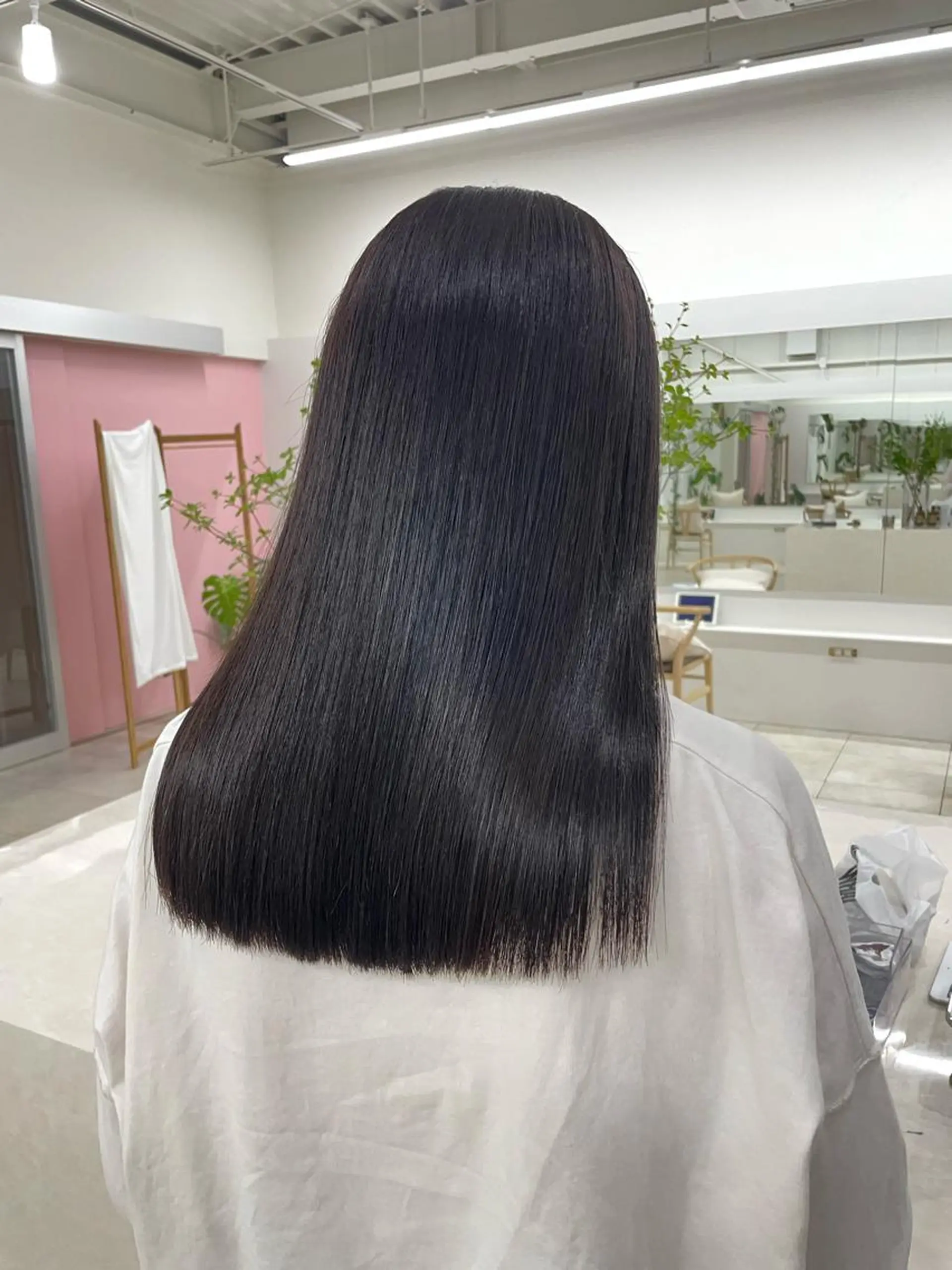 ロング カラー ブリーチ ラベンダーカラー ブリーチなしカラー nuian所属・平井 深優のヘアスタイル