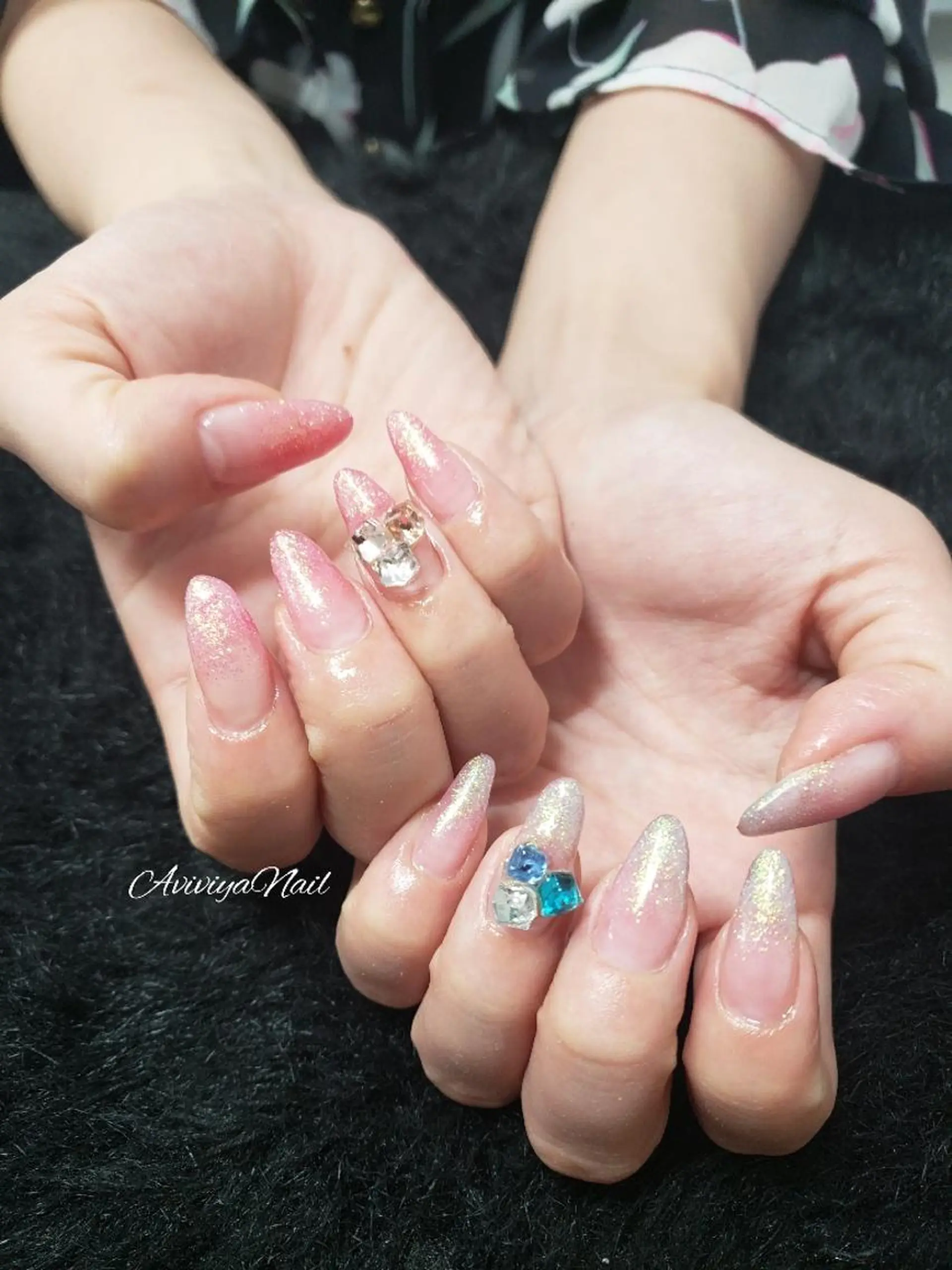 ネイル グラデーション ラメ(グリッター) ラメグラデーション AviviyaNail所属・kubo ayaのネイルデザイン