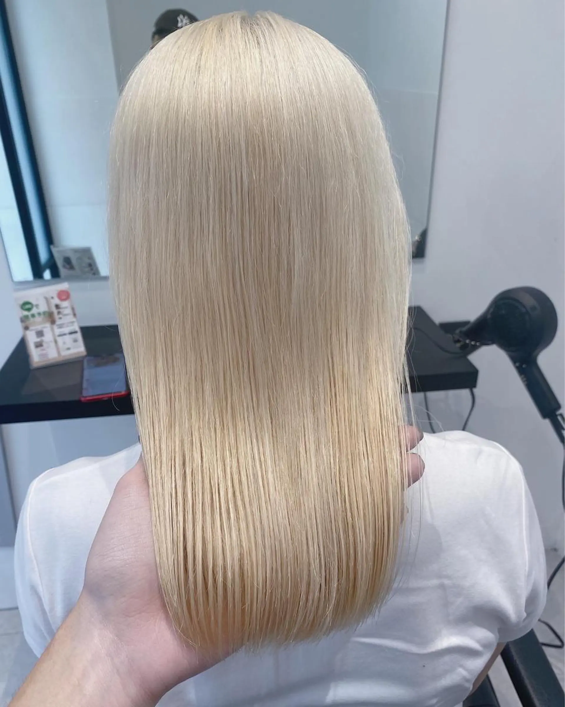 ロング PELE WAKAのヘアスタイル