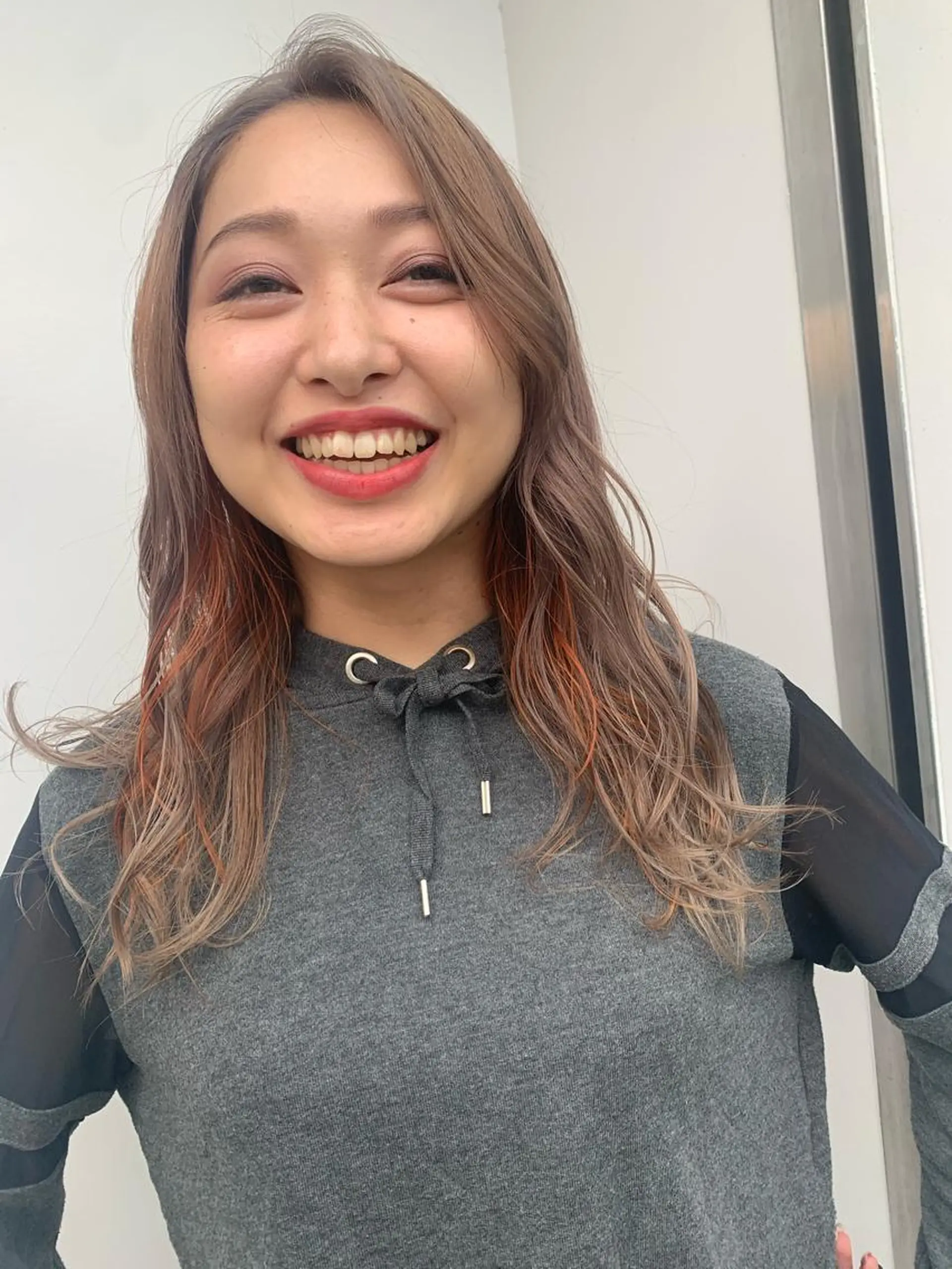 セミロング カラー グレージュ ミルクティーグレージュ オレンジ 中目黒🌼 🌼ハナのヘアスタイル