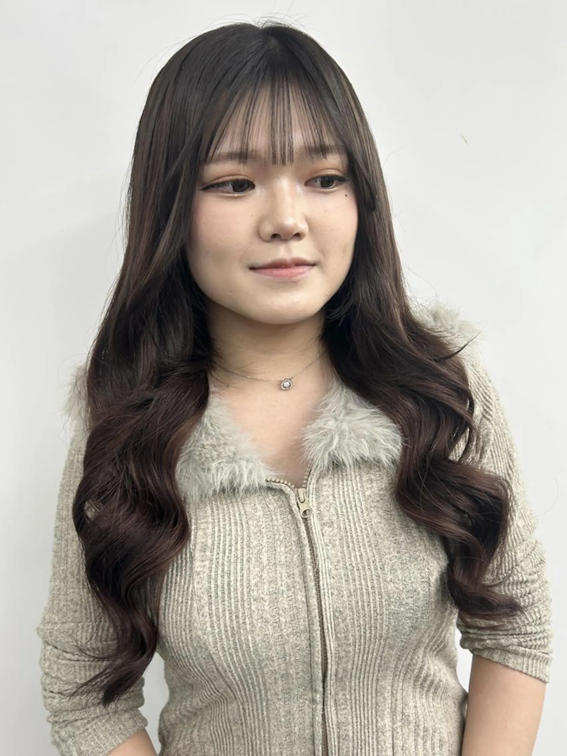 ロング カラー シールエクステ バレイヤージュ ハイライトカラー ハイトーンカラー エクステ カット エクステ alpha. カラーエクステ下妻のヘアスタイル