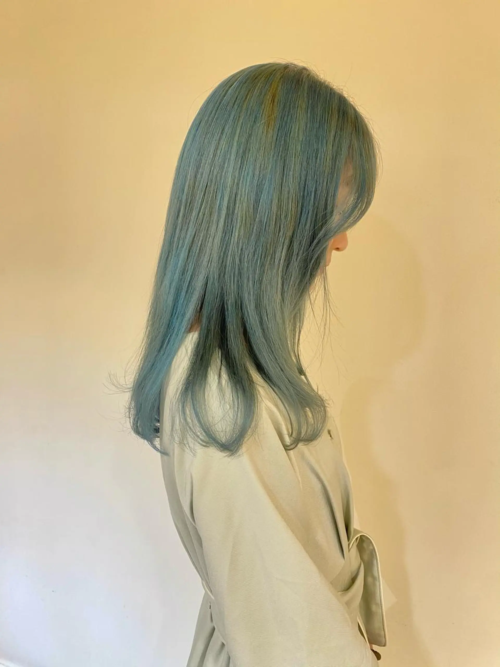 セミロング カラー カット ヘアカラー コマツリサ ROCCO eastのヘアスタイル