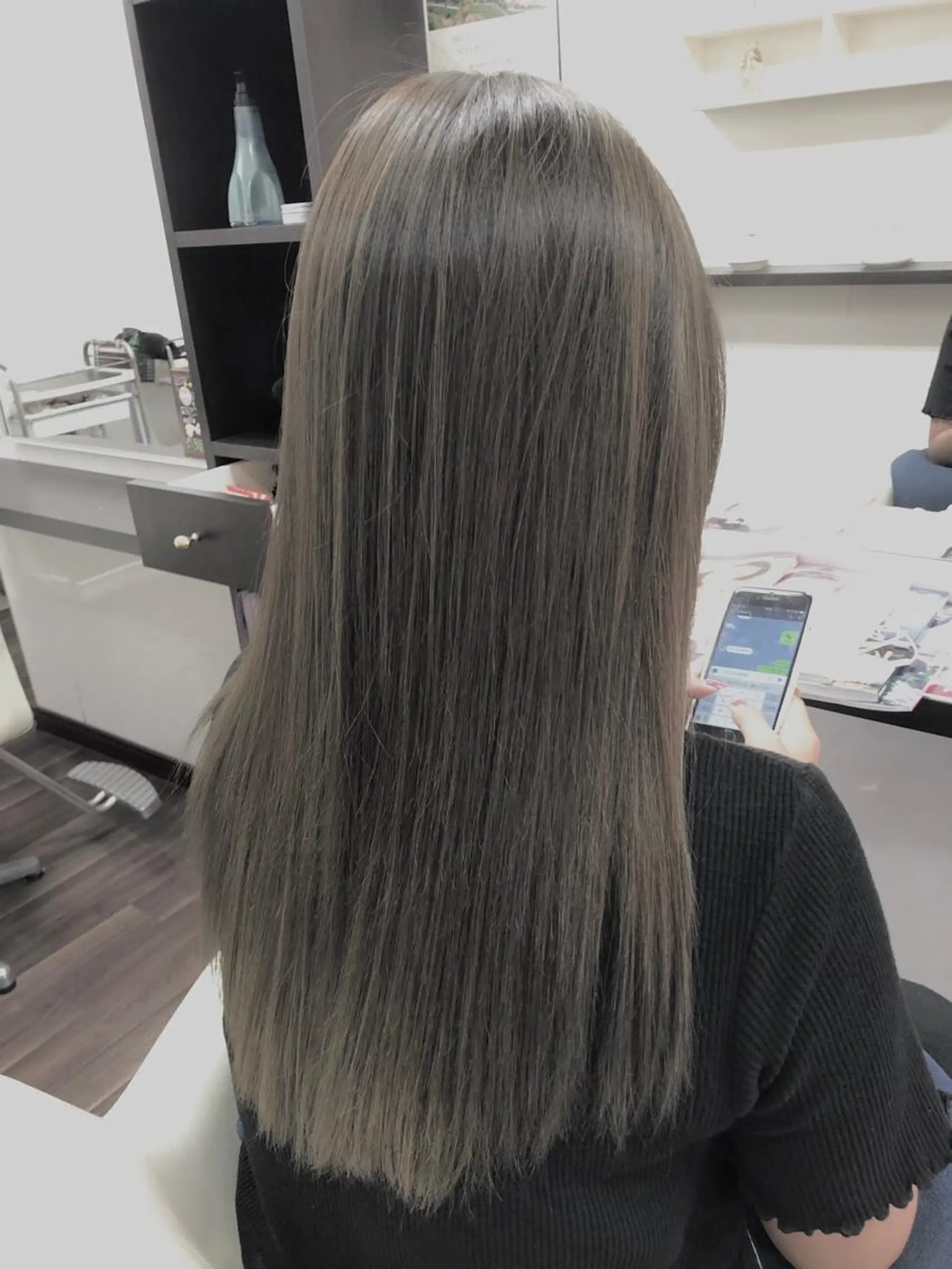 ロング カラー 田光 美華のヘアスタイル