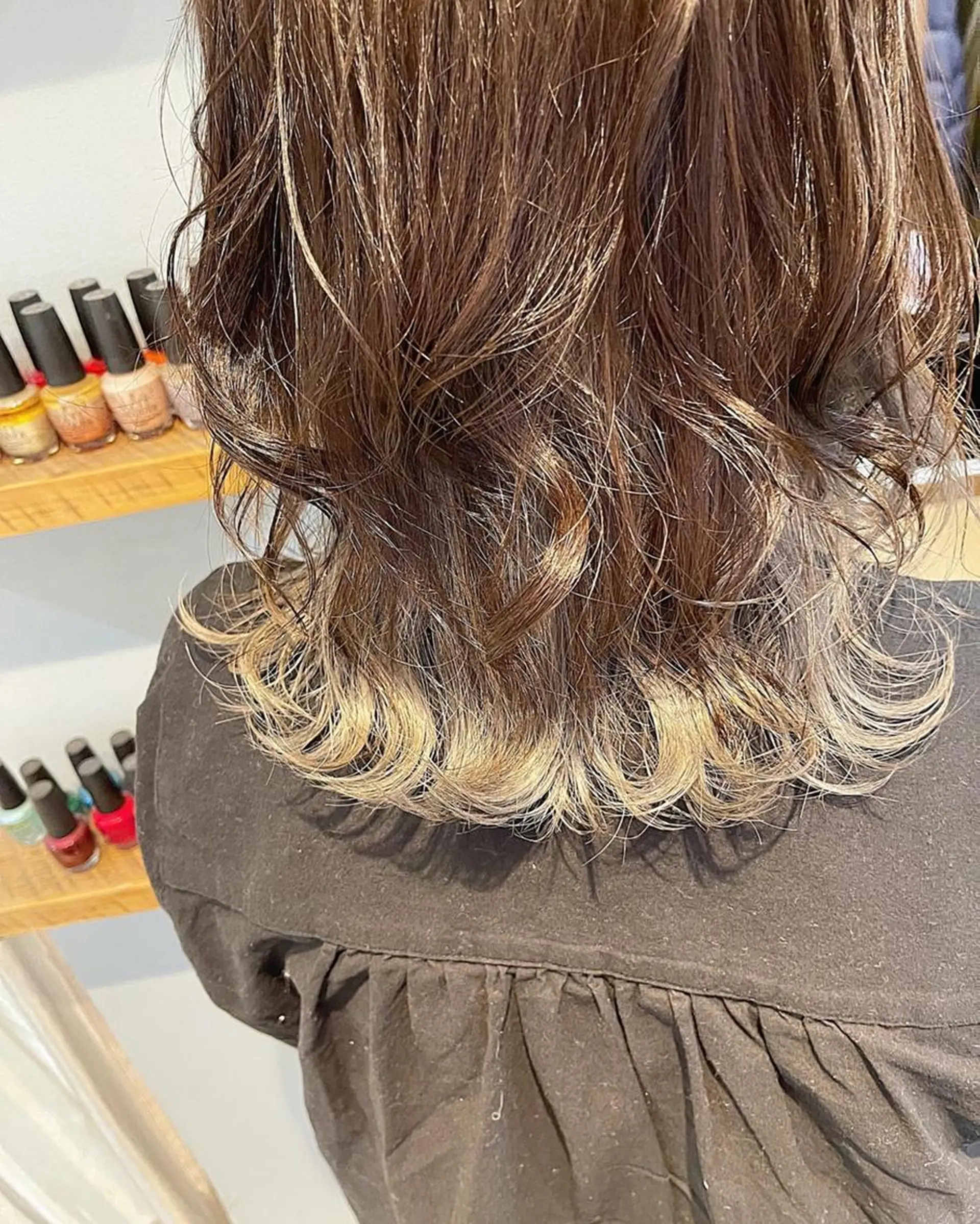 カラー ショートボブ アッシュ バレイヤージュ ミストバング ブリーチ 🫧髪質改善艶カラー _マエダ 🫧のヘアスタイル