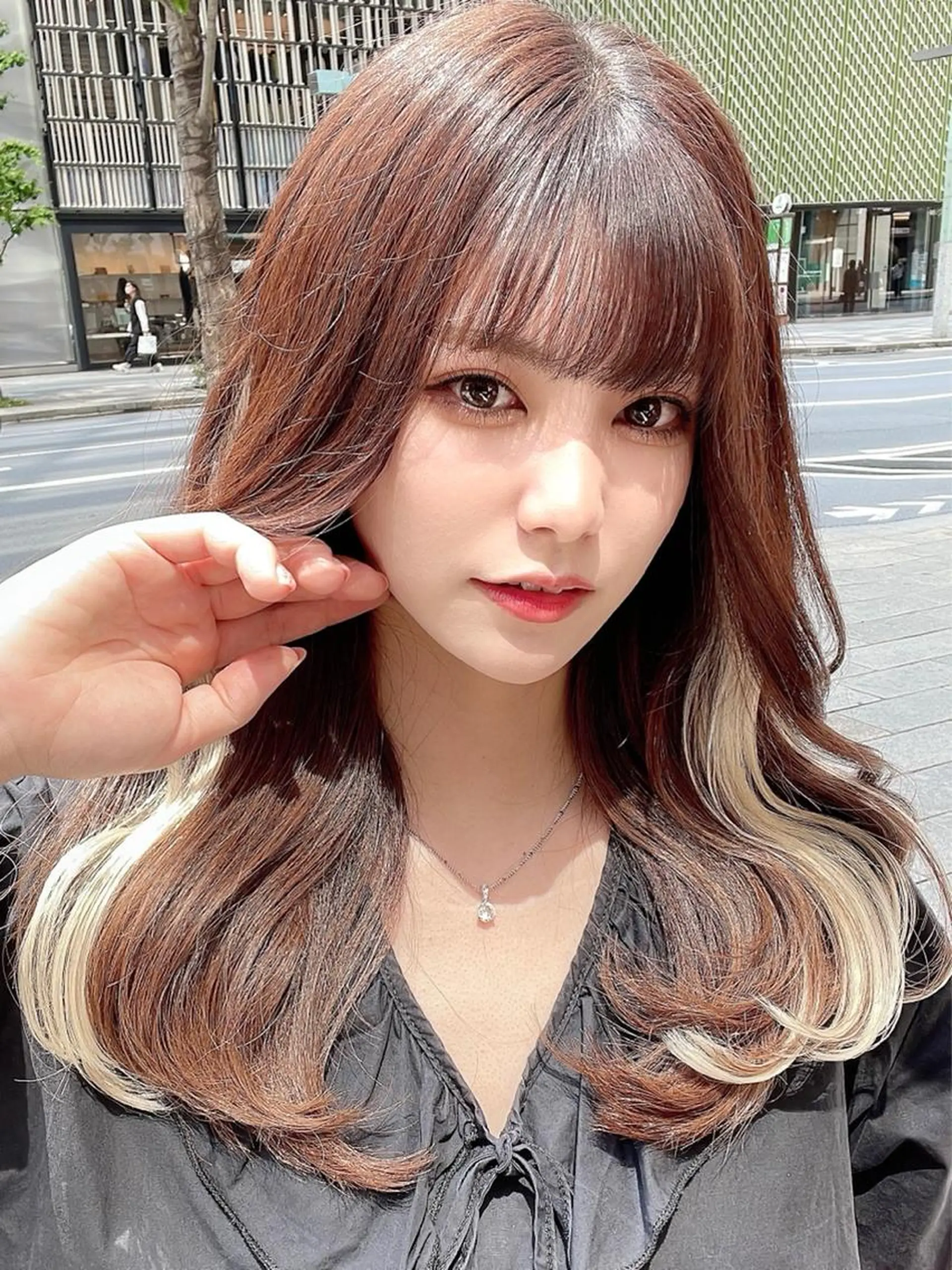 セミロング カラー ネイル くびれヘア ヨシンモリ 韓国風ヘア サイドバング 小顔カット 顔周り特化/韓国ヘア /レイヤー/吉野幸大のヘアスタイル