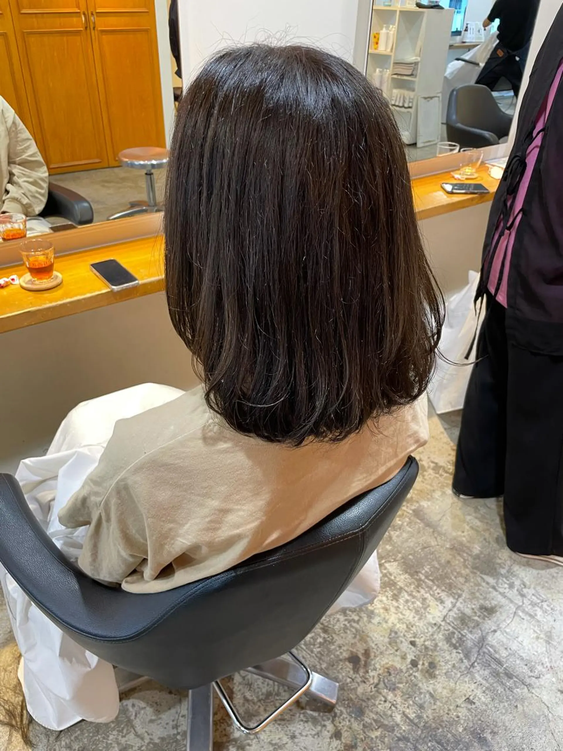 ミディアム カラー グレージュ カット ヘアカラー トリートメント MIOベージュカラー 柔らかいカラーのヘアスタイル