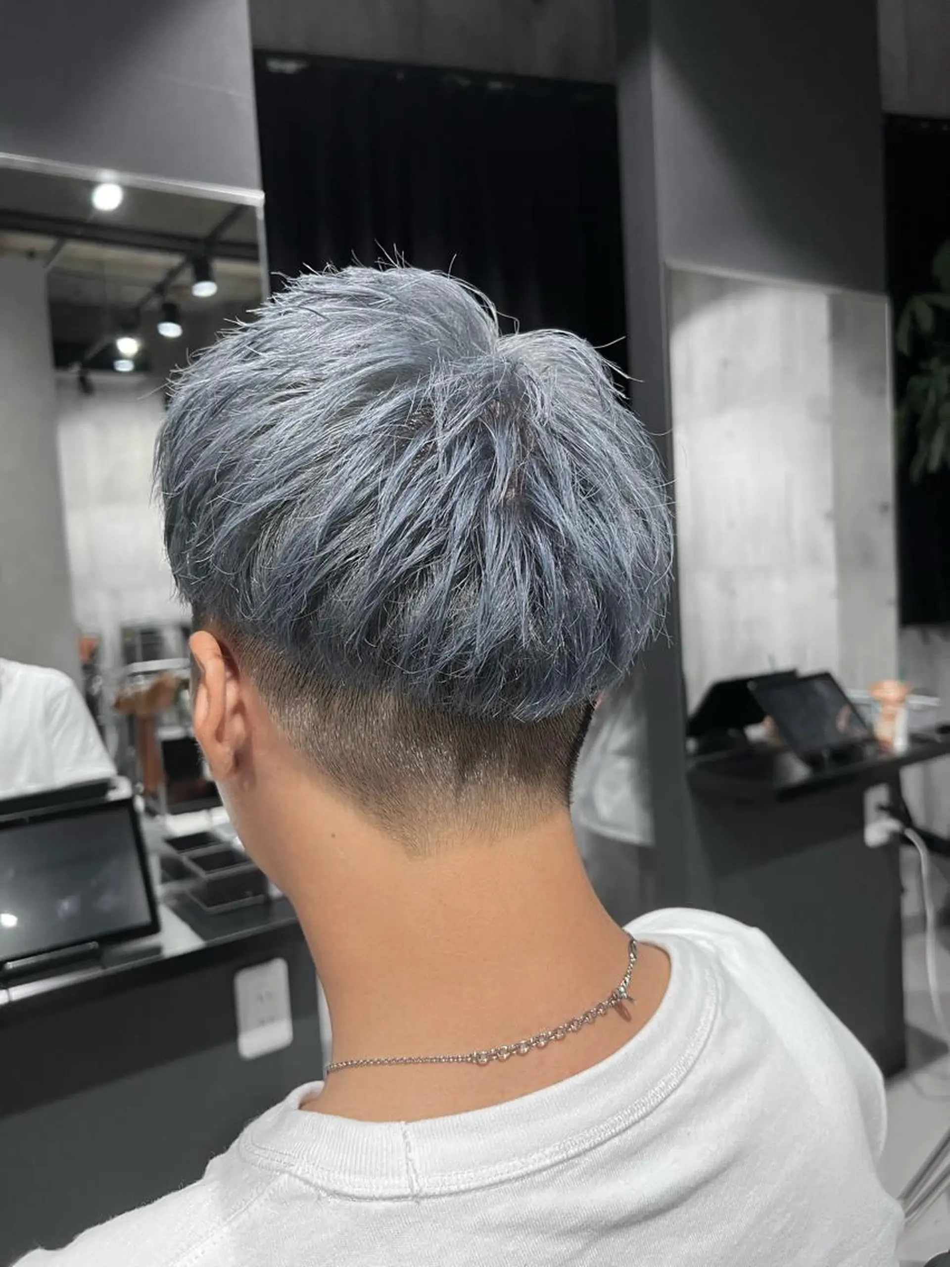 ショート カラー パーマ ヘアアレンジ メンズ グレージュ シルバー シルバーグレージュ _WHITE京橋店所属・髪質改善_WHITE RYUSUKEのヘアスタイル