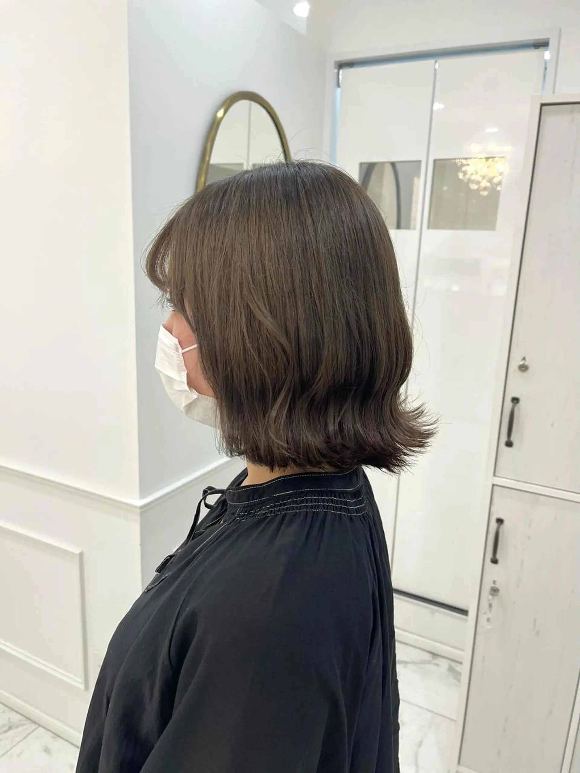 ミディアム カラー 新井 凪のヘアスタイル