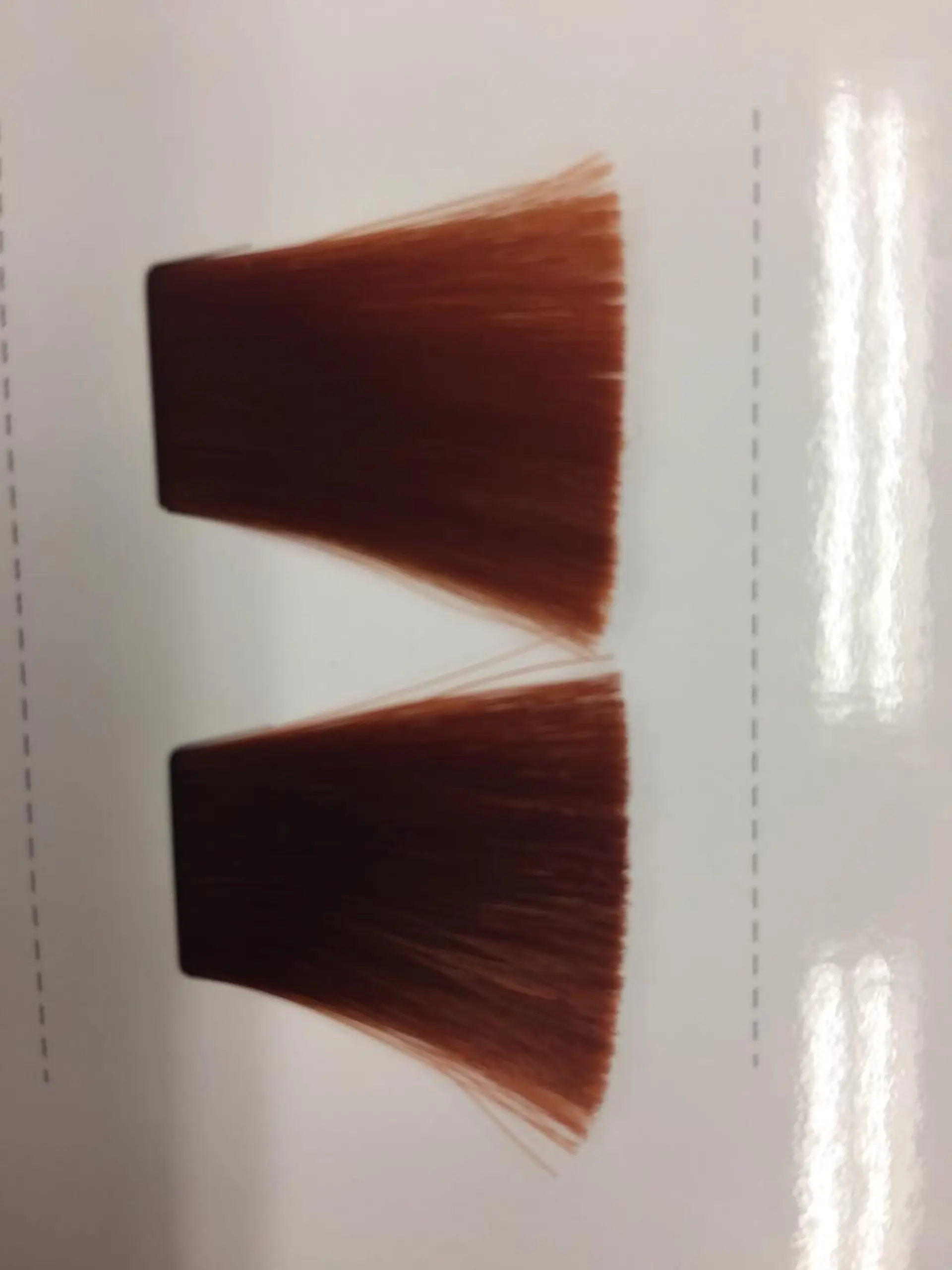 カラー 新島 美恵子のヘアスタイル