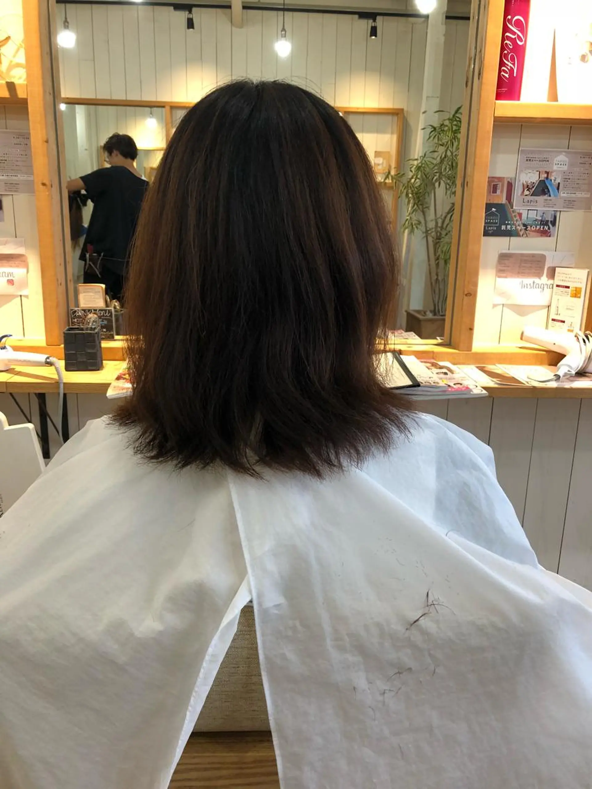 ミディアム DEE okazakiのヘアスタイル