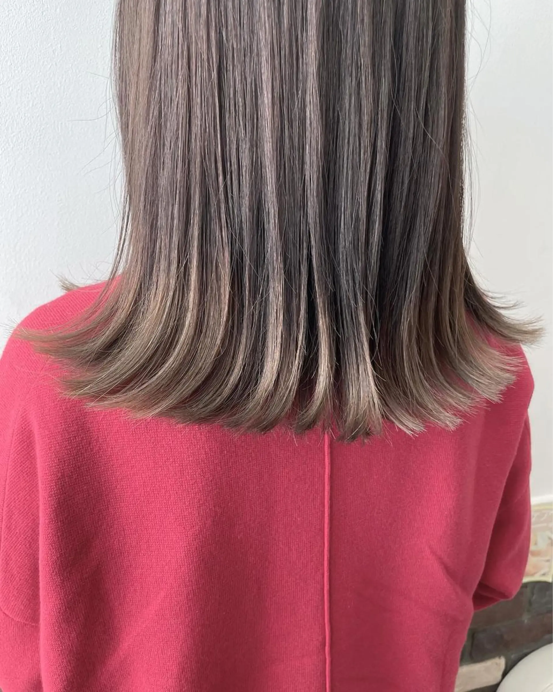 ミディアム カラー ベージュカラー ブリーチ ケアブリーチ ダブルカラー イヤリングカラー 増渕 駿介のヘアスタイル