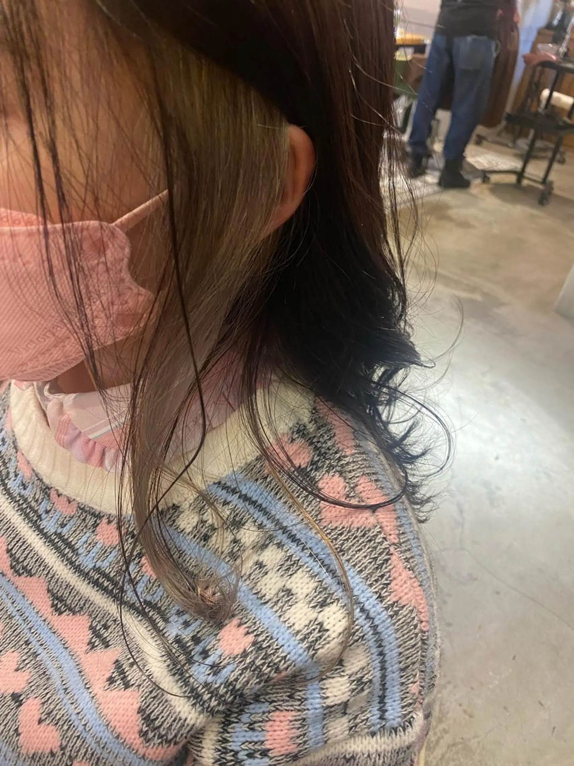 ミディアム カラー イヤリングカラー グレージュ 🦋店長🦋 ほんさわ みずきのヘアスタイル