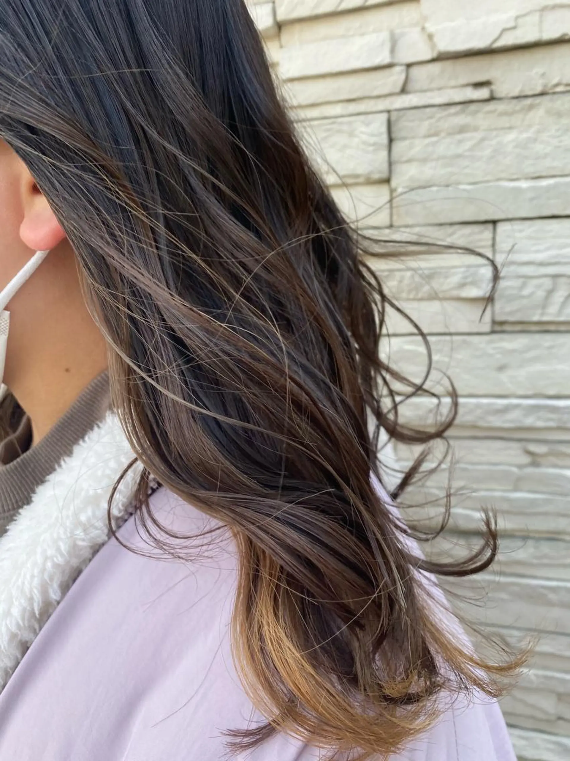 セミロング カラー 透明感カラーブリーチ 🌼シゲモトアヤ🌼のヘアスタイル