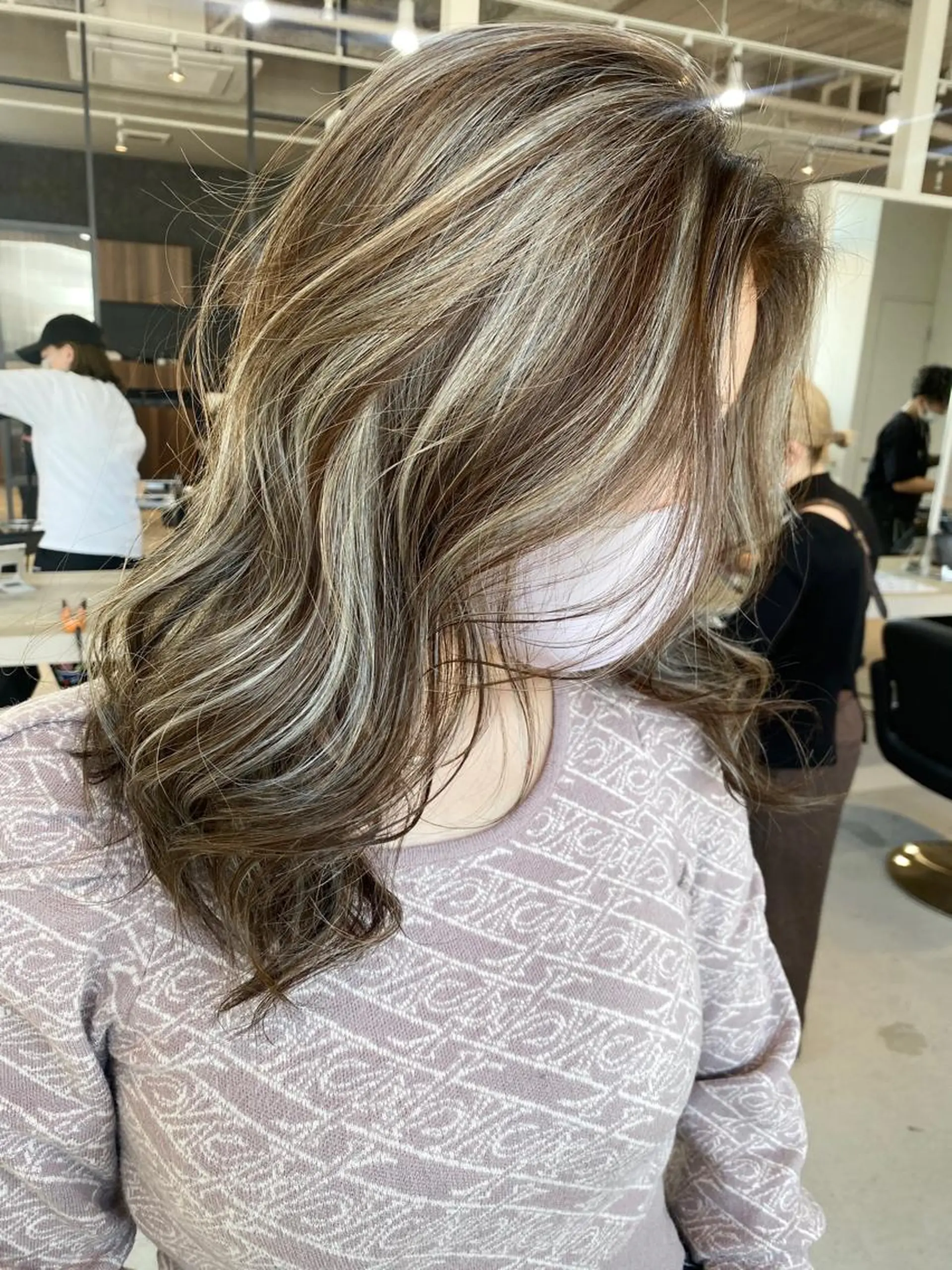 ミディアム カラー ヘアアレンジ ネイル マツエク・マツパ アイブロウ ヘアカラー トリートメント 井上 一平のヘアスタイル