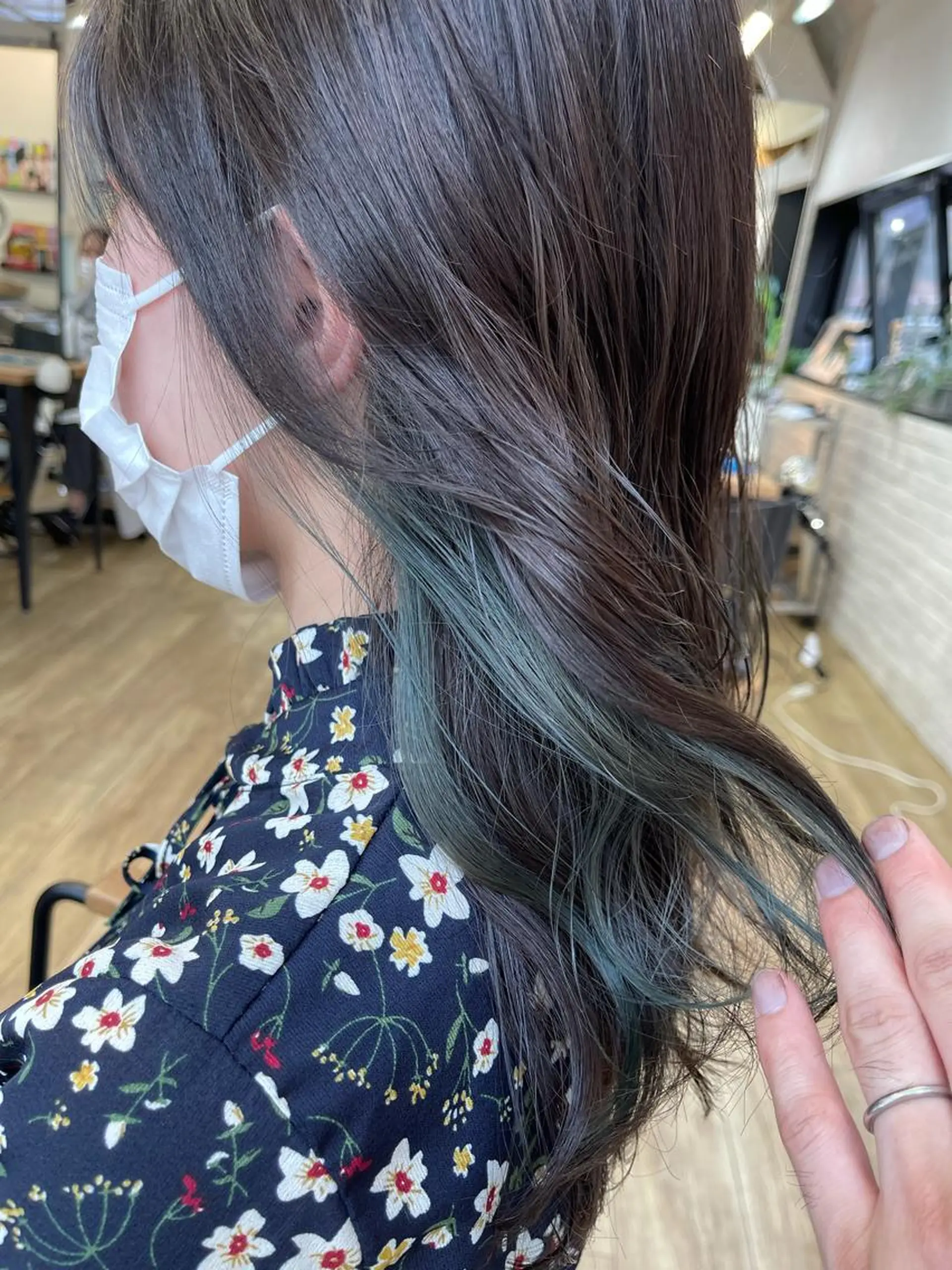 ミディアム 四ッ井 翔のヘアスタイル