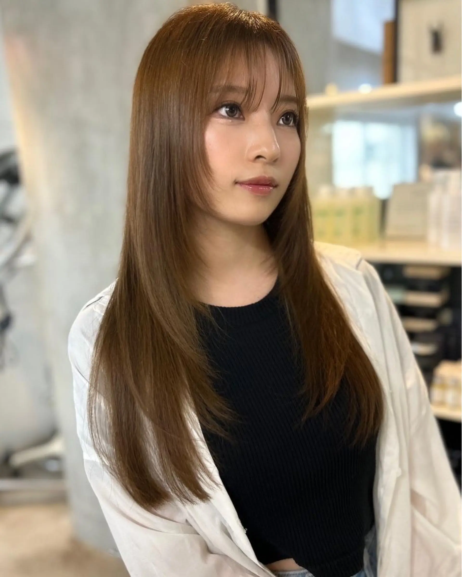 ロング レイヤーカット ワンホンレイヤー カット ヘアカラー トリートメント Life salon SAKURAのヘアスタイル
