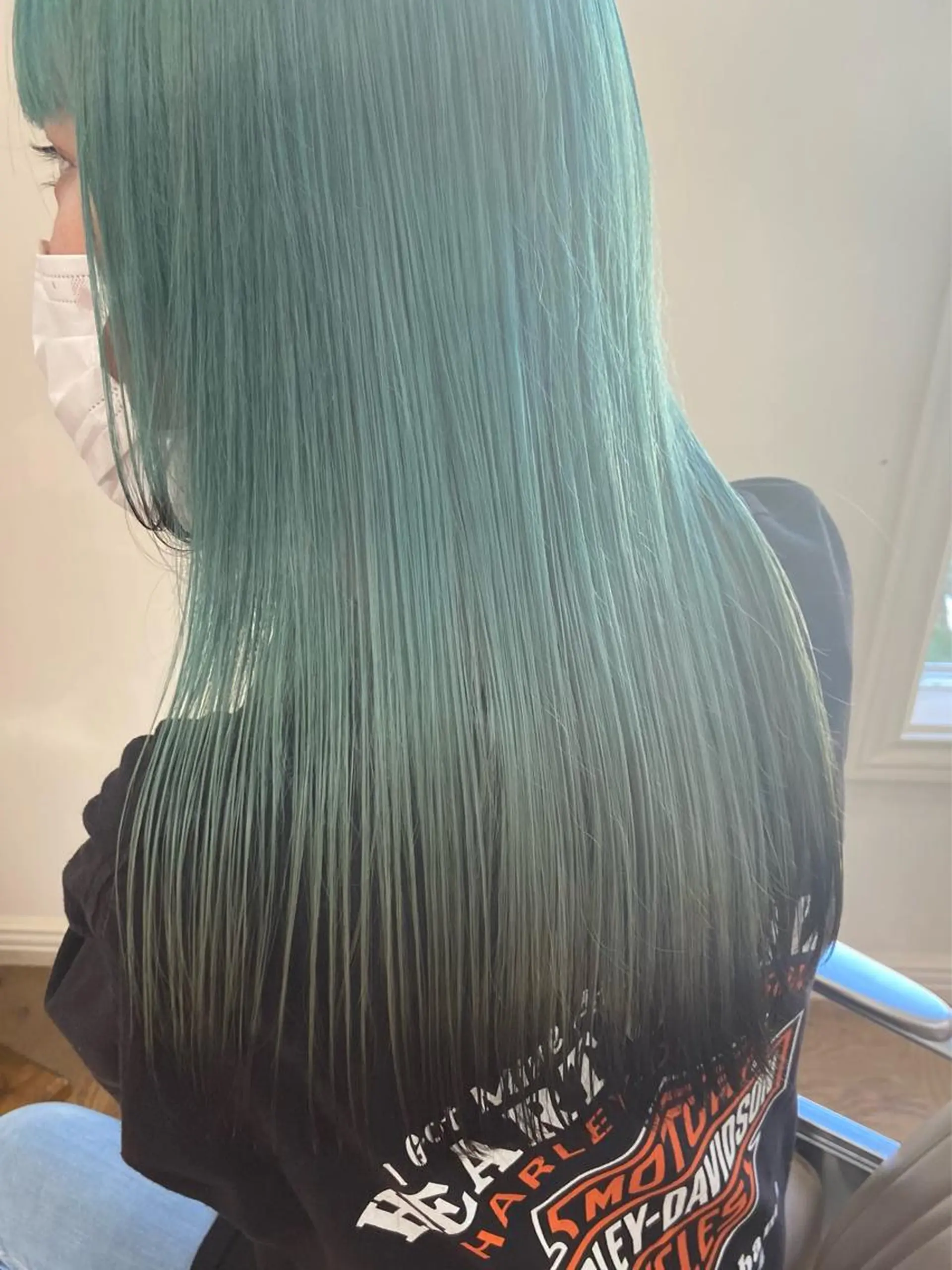 カラー 犬塚 梨花のヘアスタイル