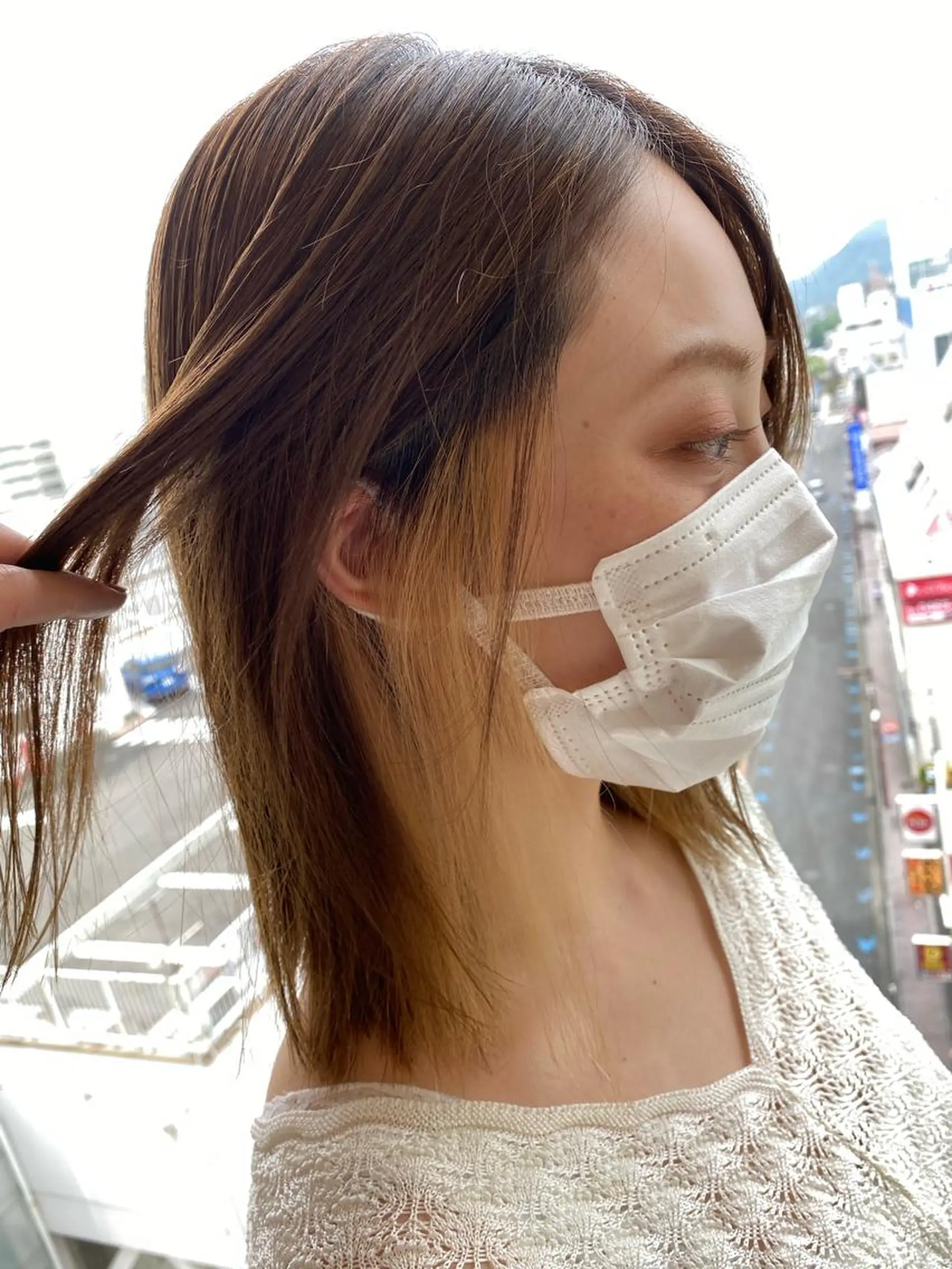 ショート カラー イヤリングカラー トリートメント ハイトーン/ウルフ /レイヤー/坂野幸伸のヘアスタイル