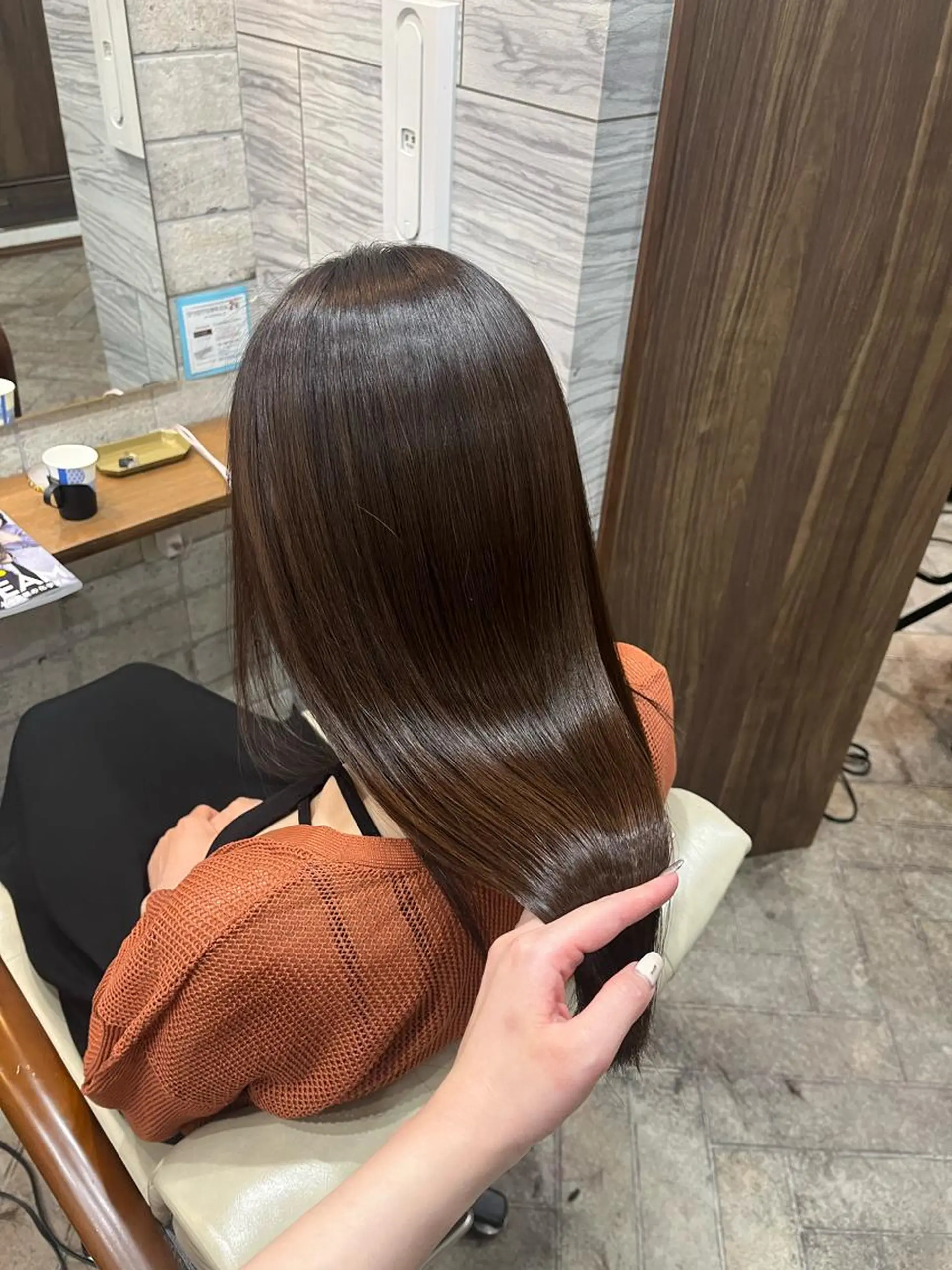 カラー SALOWIN 梅田茶屋町North店所属・橋本 桂のヘアスタイル