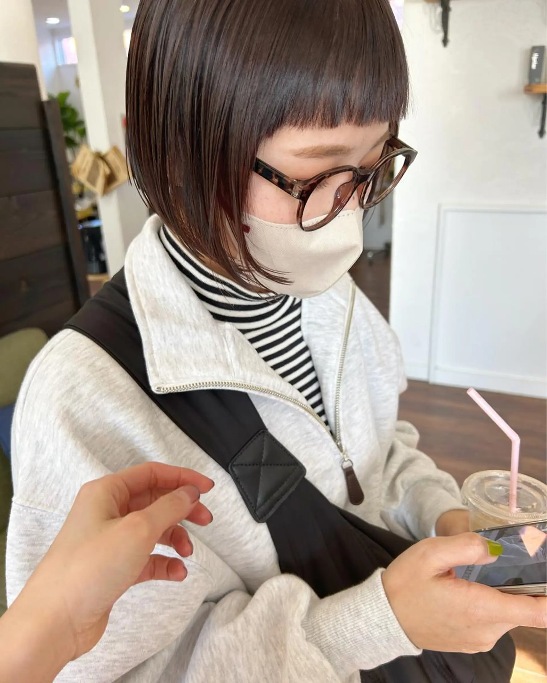 ショート カラー ボブ カット ヘアカラー トリートメント 江原 彩華のヘアスタイル