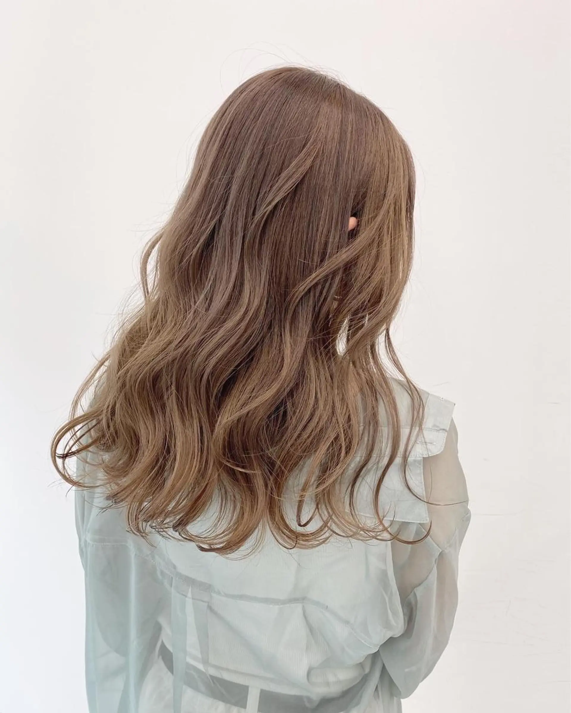 セミロング カラー ヘアアレンジ 【公式】amble luxe池袋東口🩷のヘアスタイル