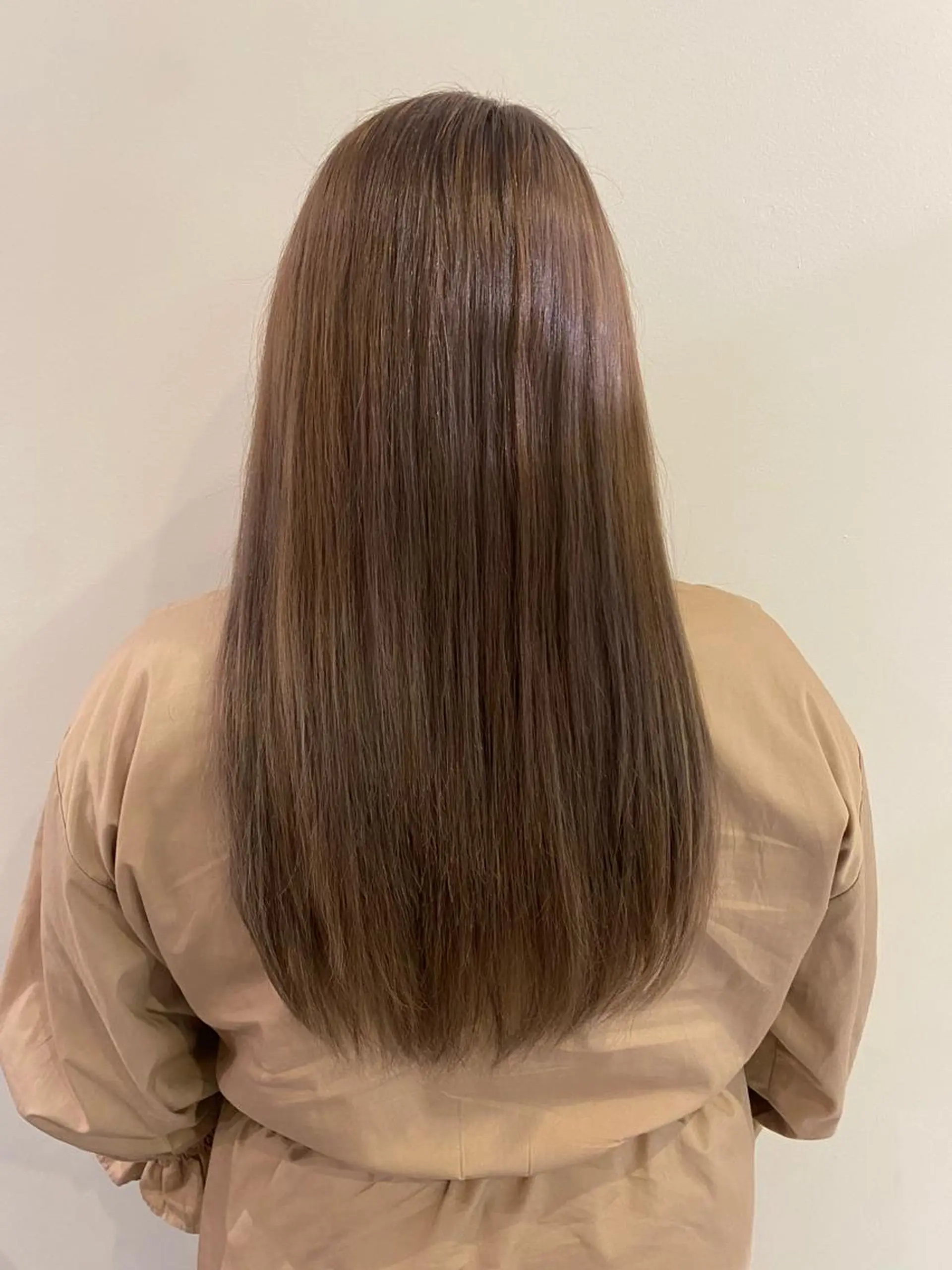 ロング カラー ベージュカラー ミルクティーベージュ レイヤー/お顔まわり 暖色カラー🍑Amiのヘアスタイル