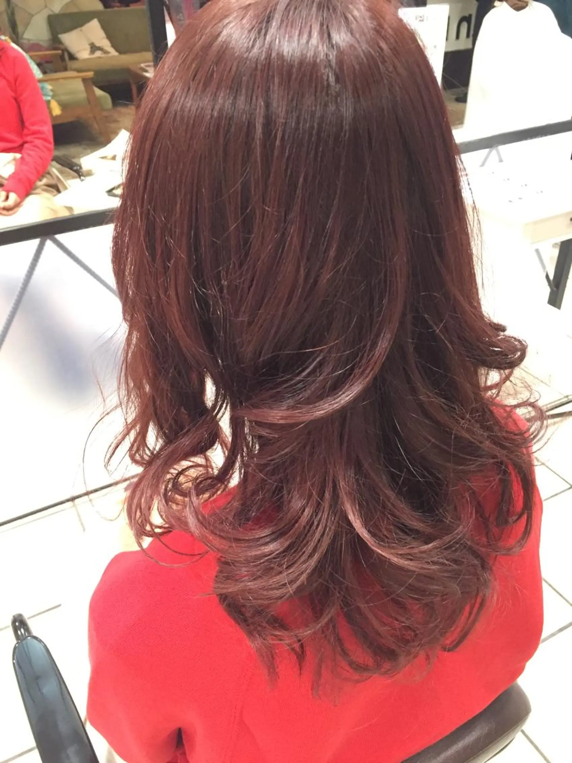 ミディアム セミロング カラー レッドカラー _sugosu_所属・西村 達哉のヘアスタイル