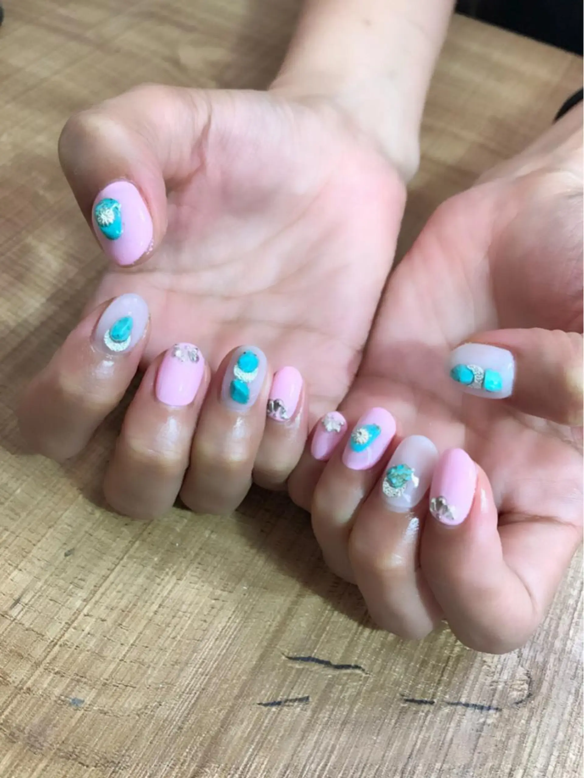 ショート ネイル ツメトマツゲ .のネイルデザイン