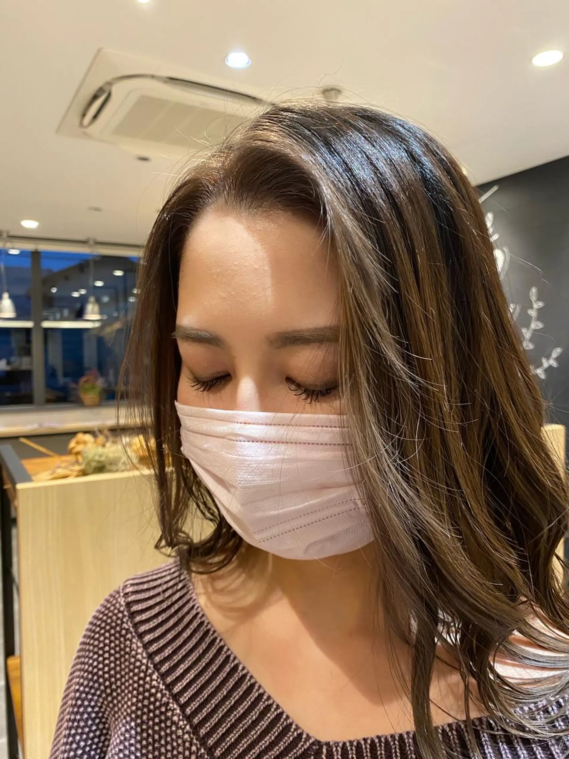 ロング カラー ミストバング ベージュカラー  フェイスフレーミング ミルクティーベージュ 名古屋／デザイン／ ブリーチ/松井亮磨のヘアスタイル