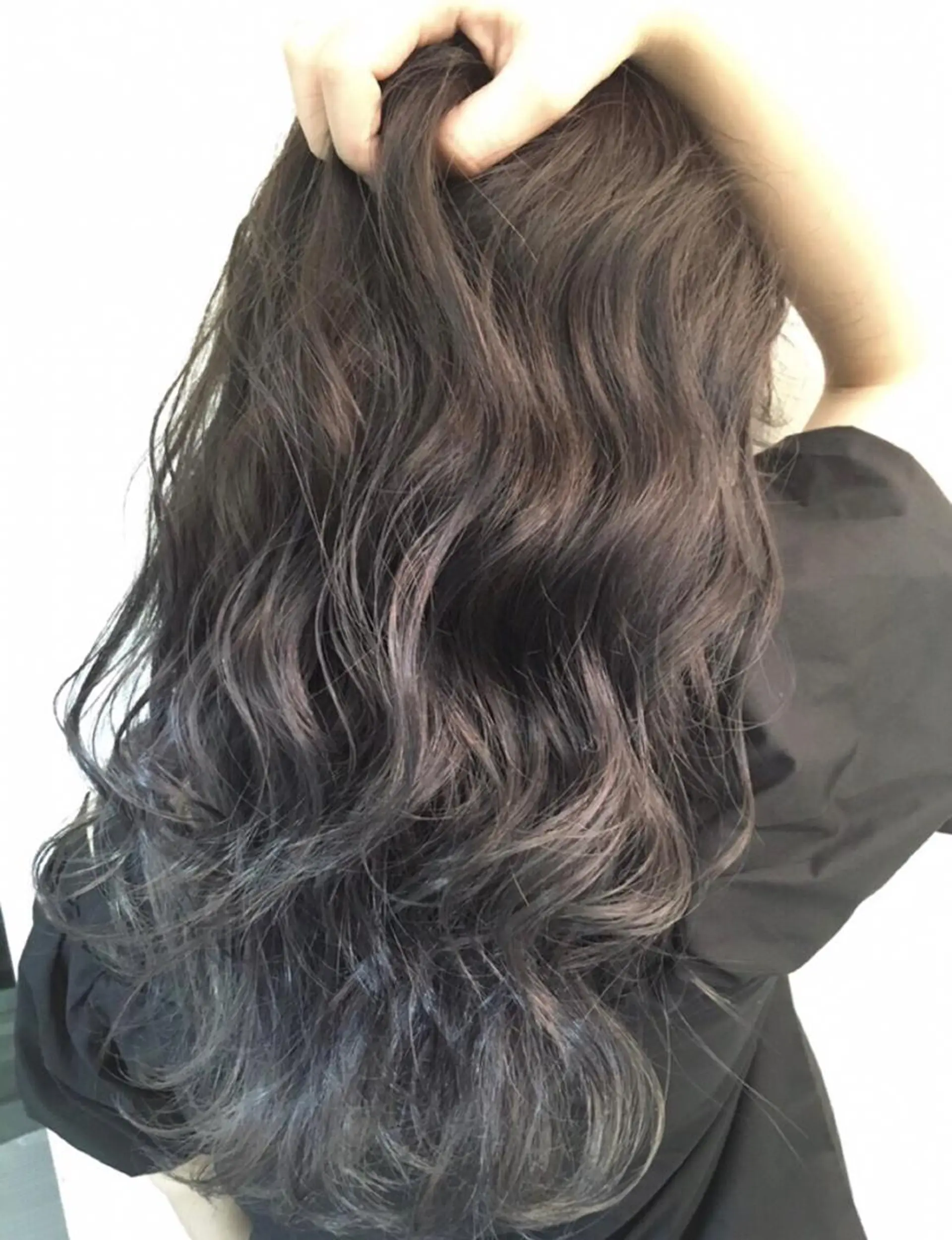 セミロング カラー ブリーチ グラデーションカラー LOST CITY 横浜所属・🪐脱白髪染め 🪐松尾菜々美のヘアスタイル