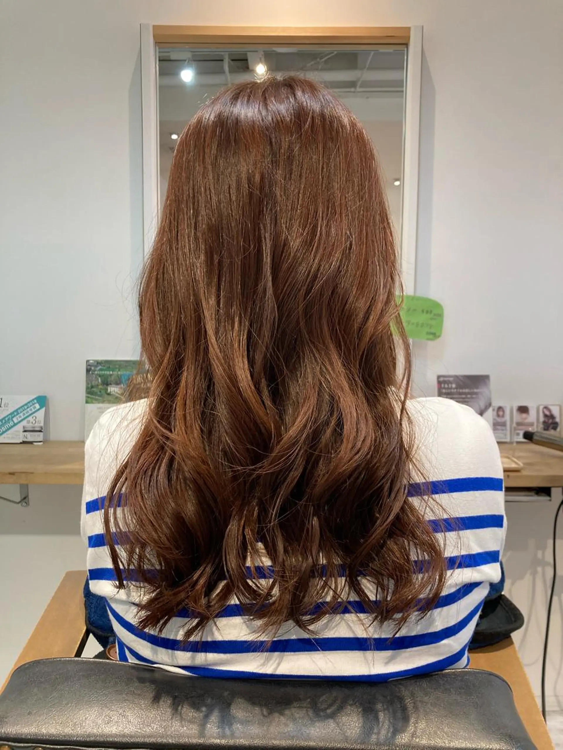 セミロング カラー オレンジ en't所属・【女性指名No.1】 西口直子のヘアスタイル