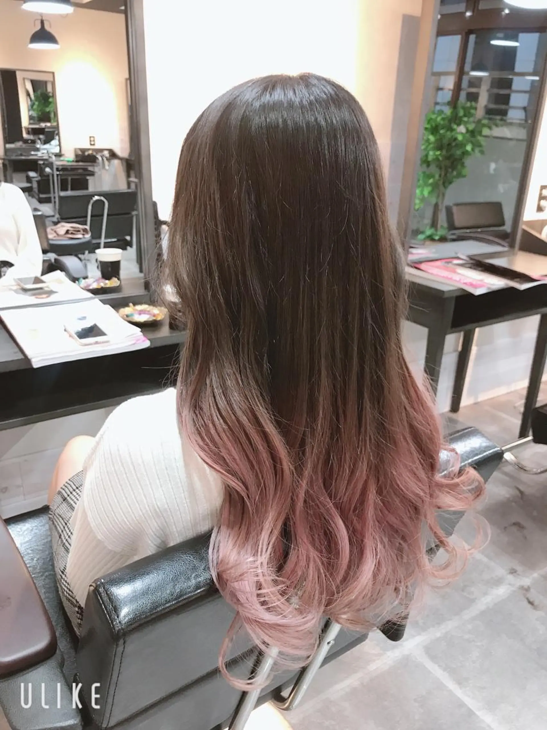 ロング オーストヘアー ミコ所属・岩谷/ブリーチ 🪽透明感カラーのヘアスタイル