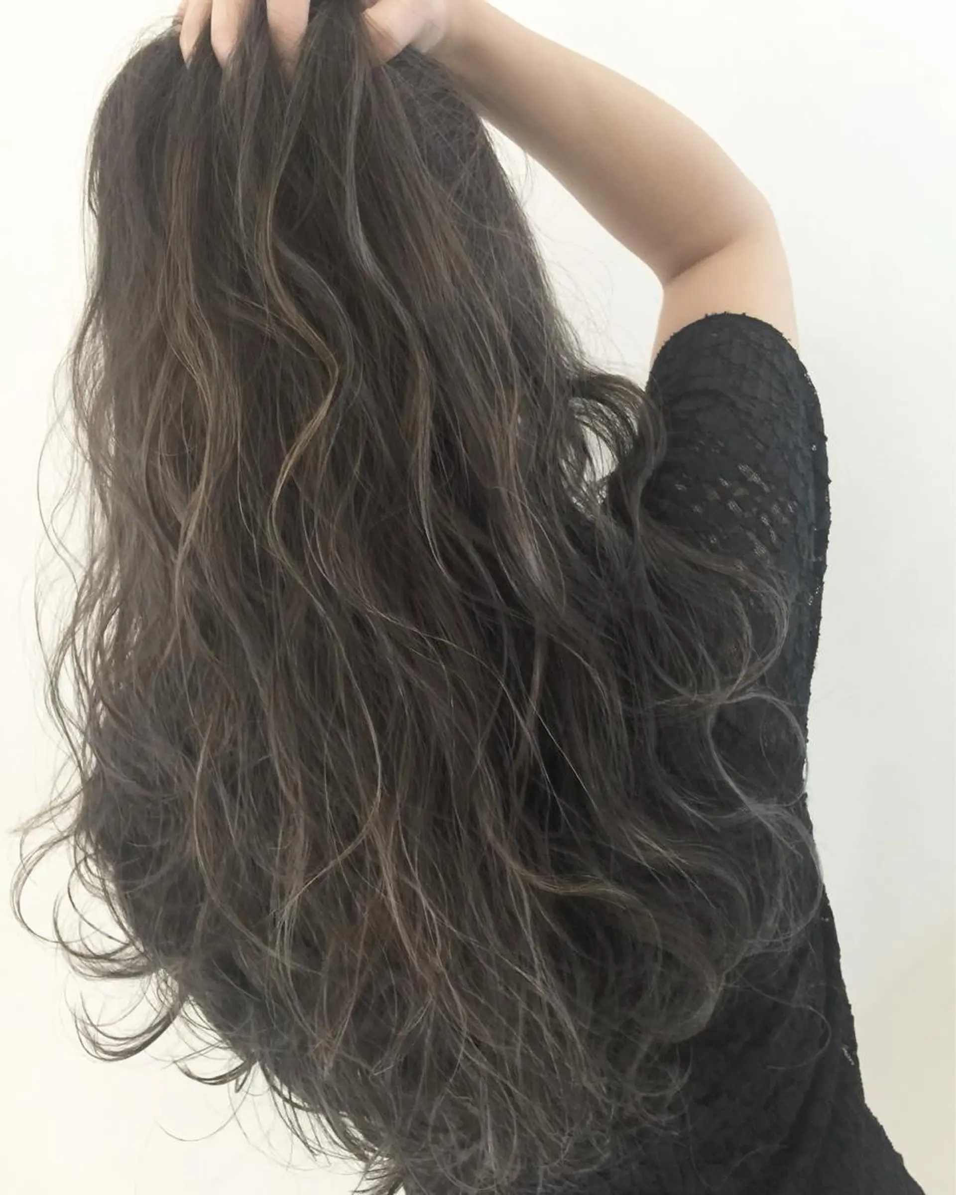 セミロング カラー LAS 代表 ナガカワ コウヘイのヘアスタイル