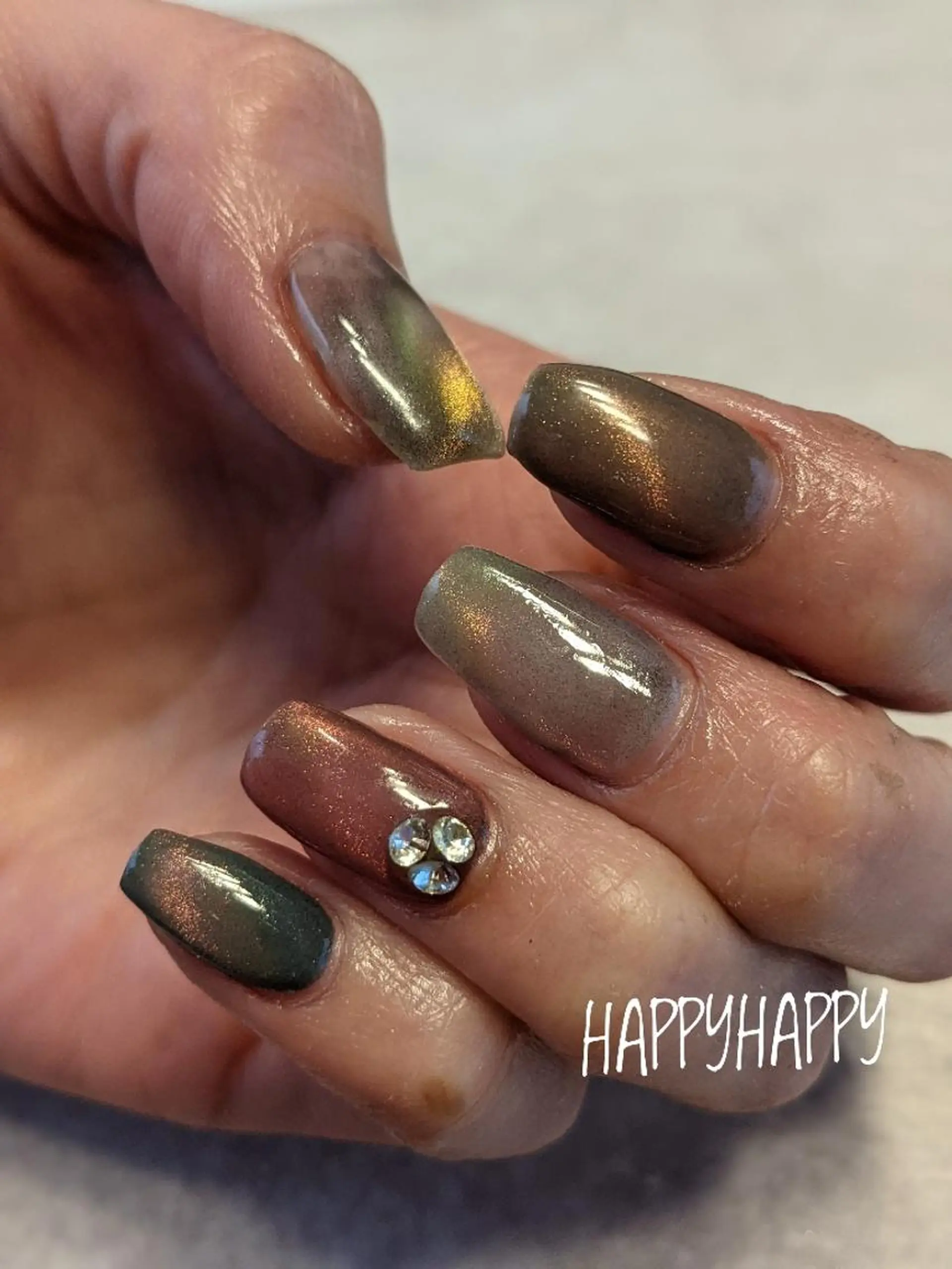 ネイル マグネットネイル HAPPY HAPPYのネイルデザイン
